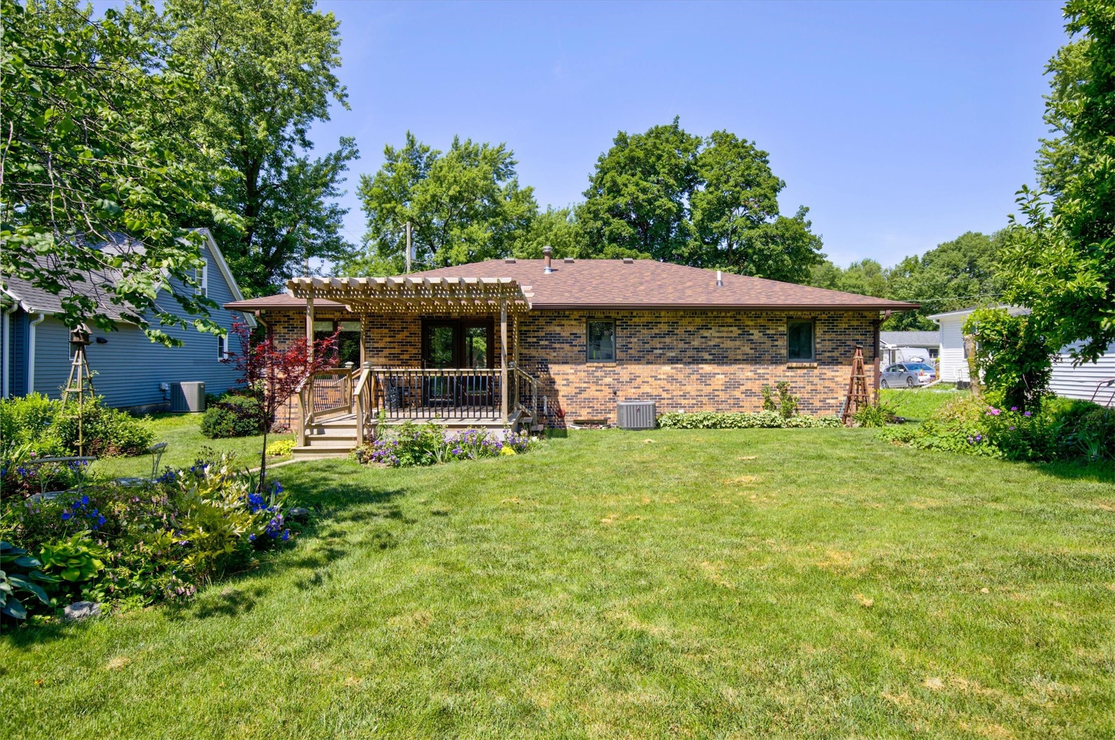 1411 3rd Street Property Photo 6