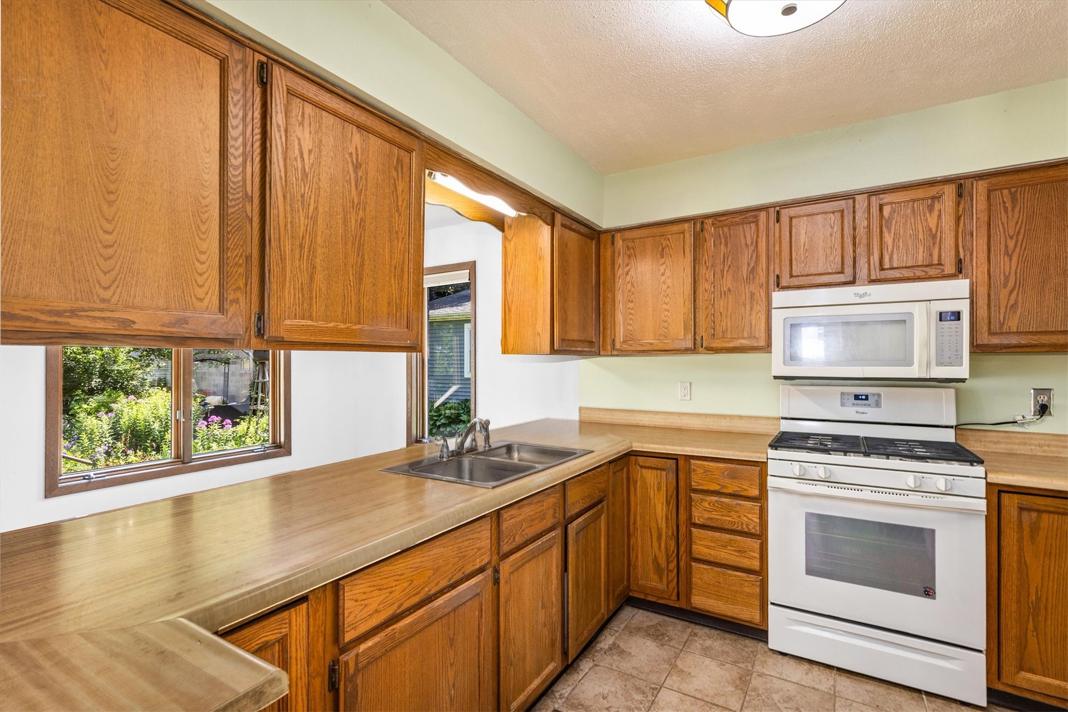1411 3rd Street Property Photo 11