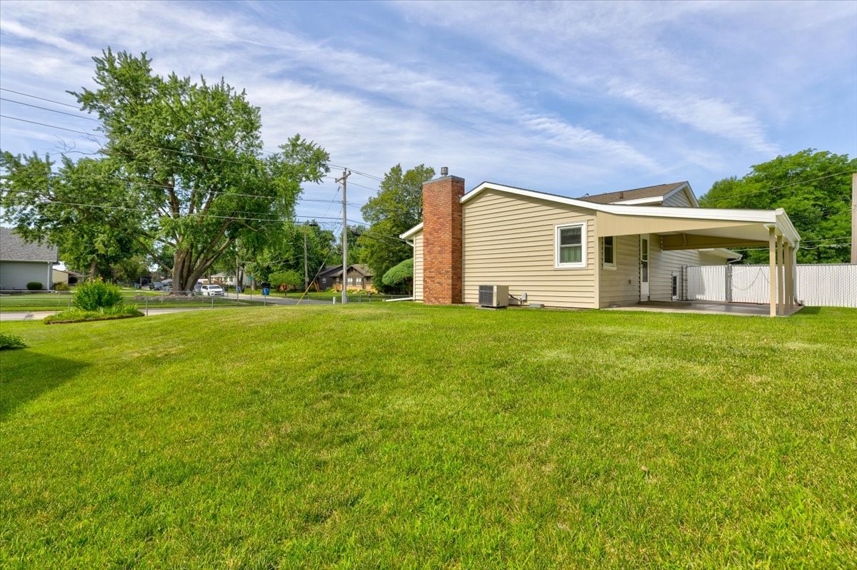 3932 E Douglas Avenue Property Photo 27