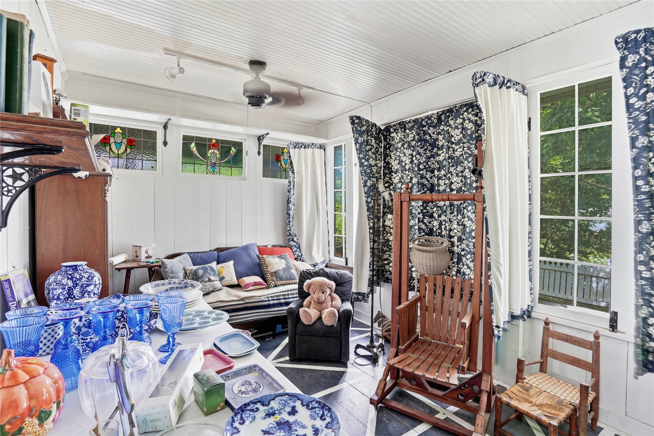 530 6th Street Property Photo 4