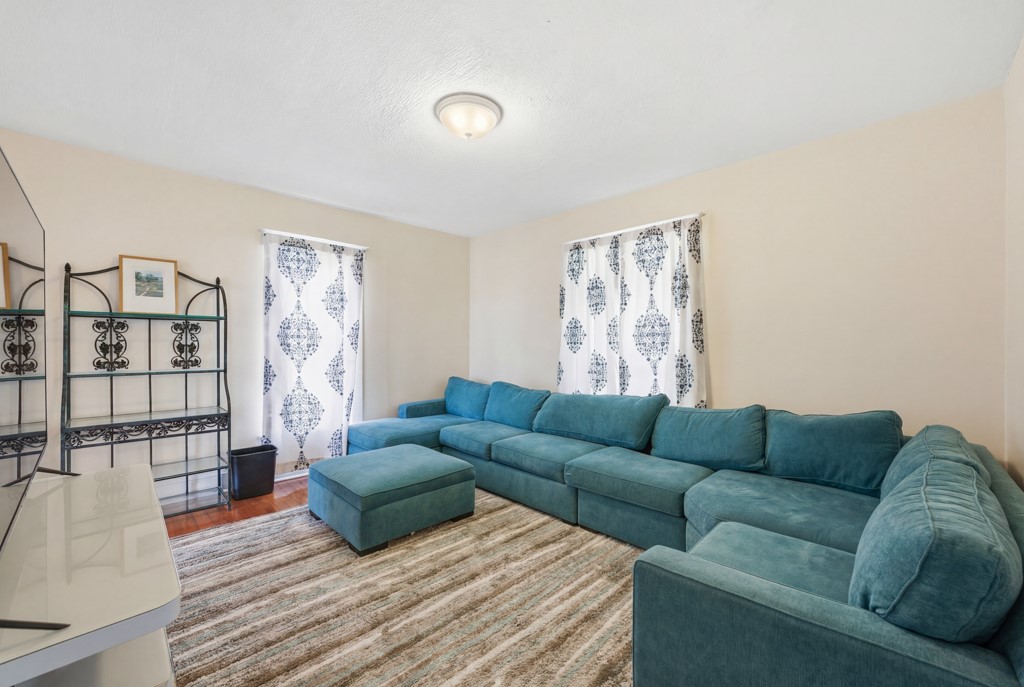 2125 130th Street Property Photo 10