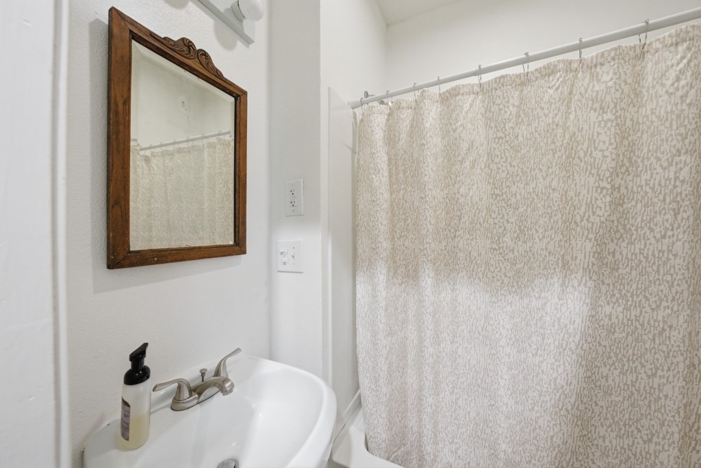 2125 130th Street Property Photo 14