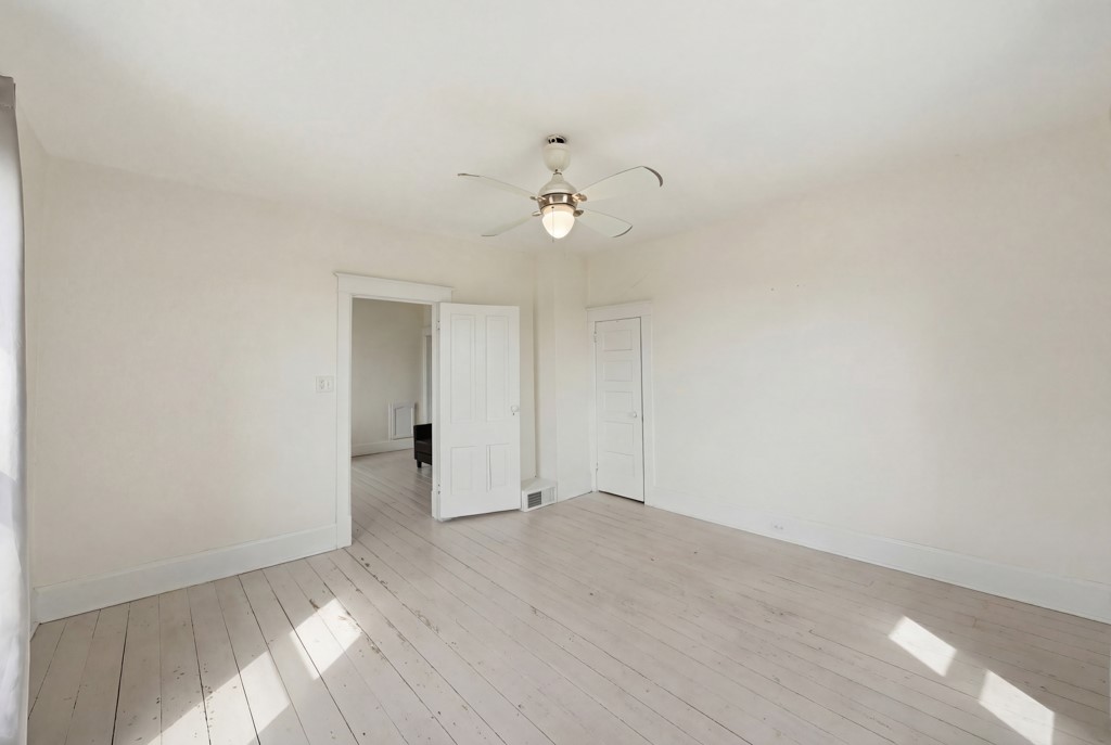 2125 130th Street Property Photo 17