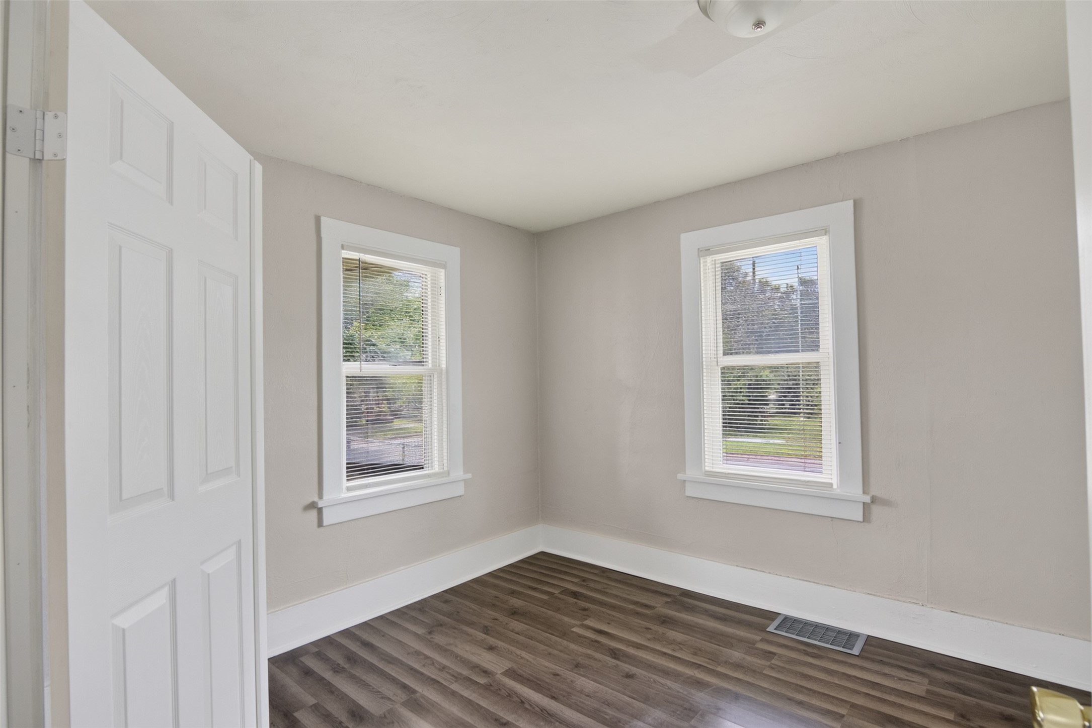 2834 Maple Street Property Photo 7
