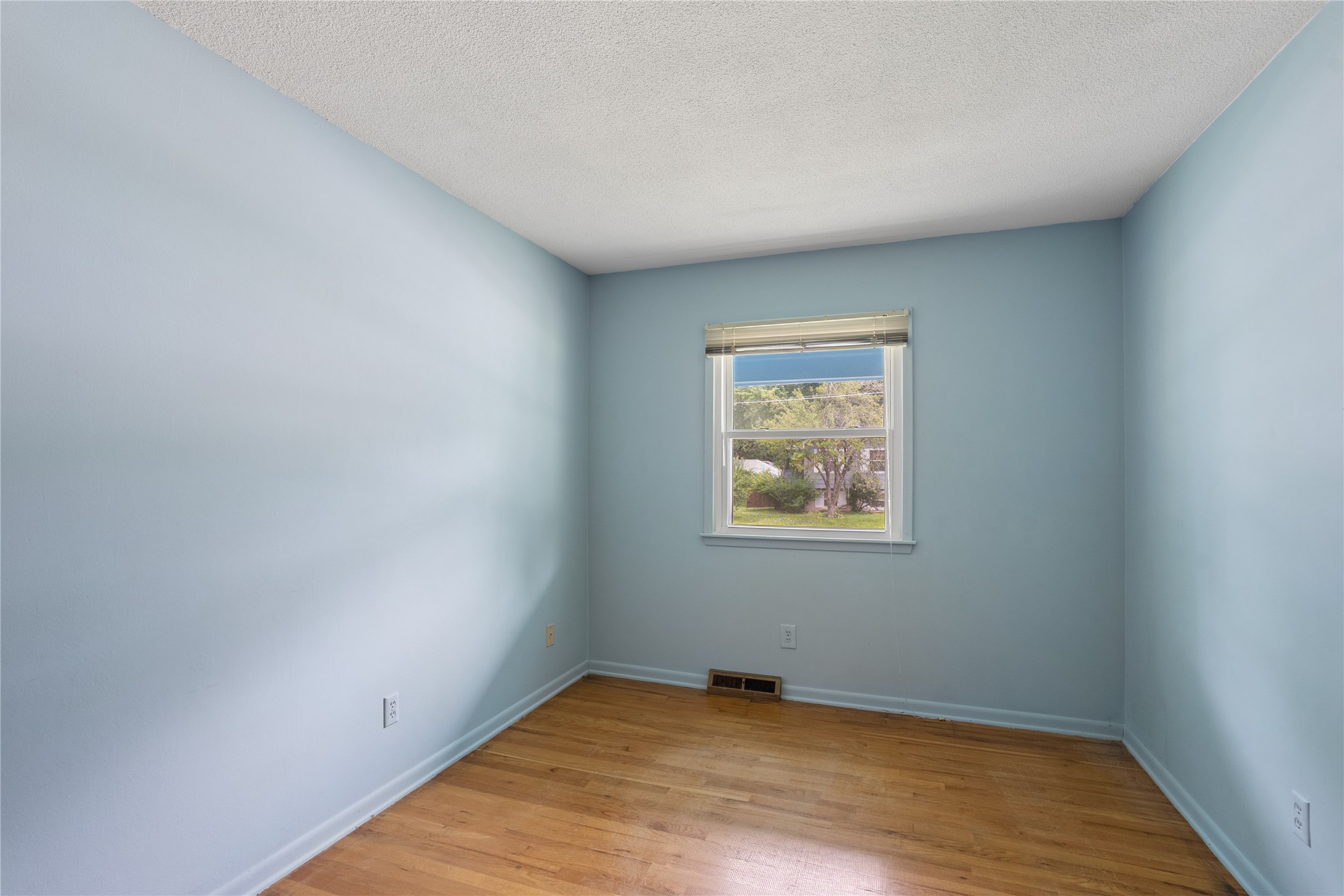 4410 64th Street Property Photo 16