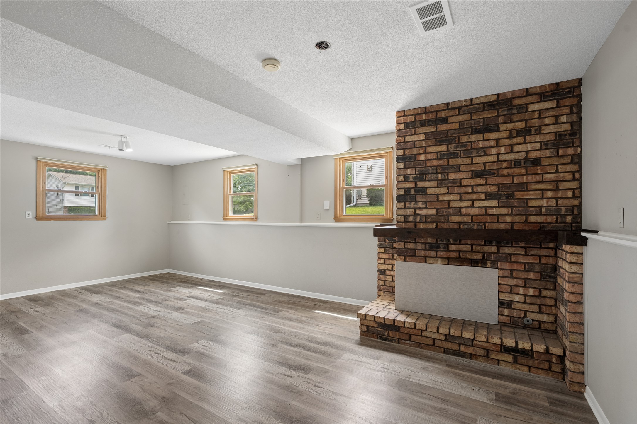 4410 64th Street Property Photo 20