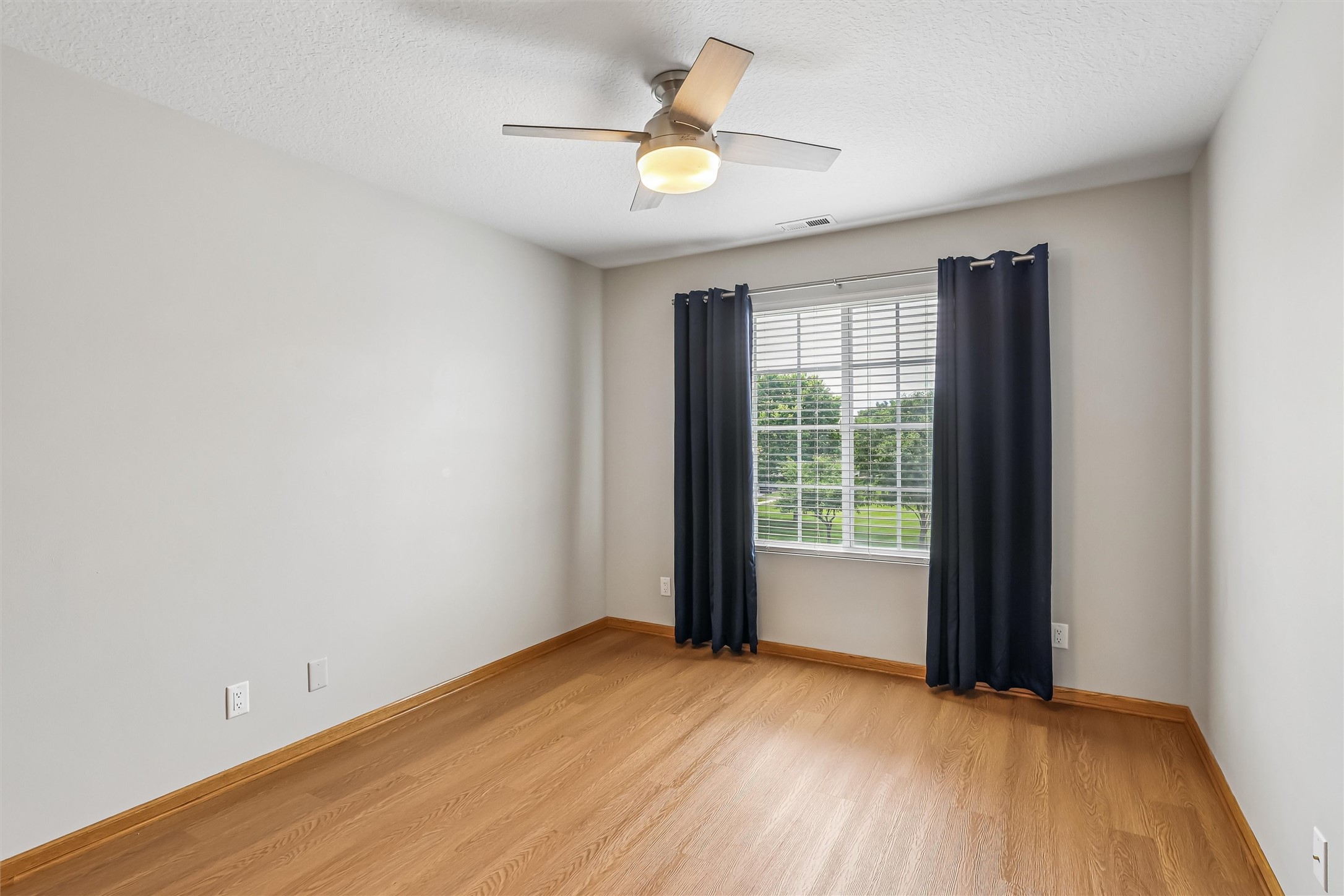 592 Se Williams Court Property Photo 15