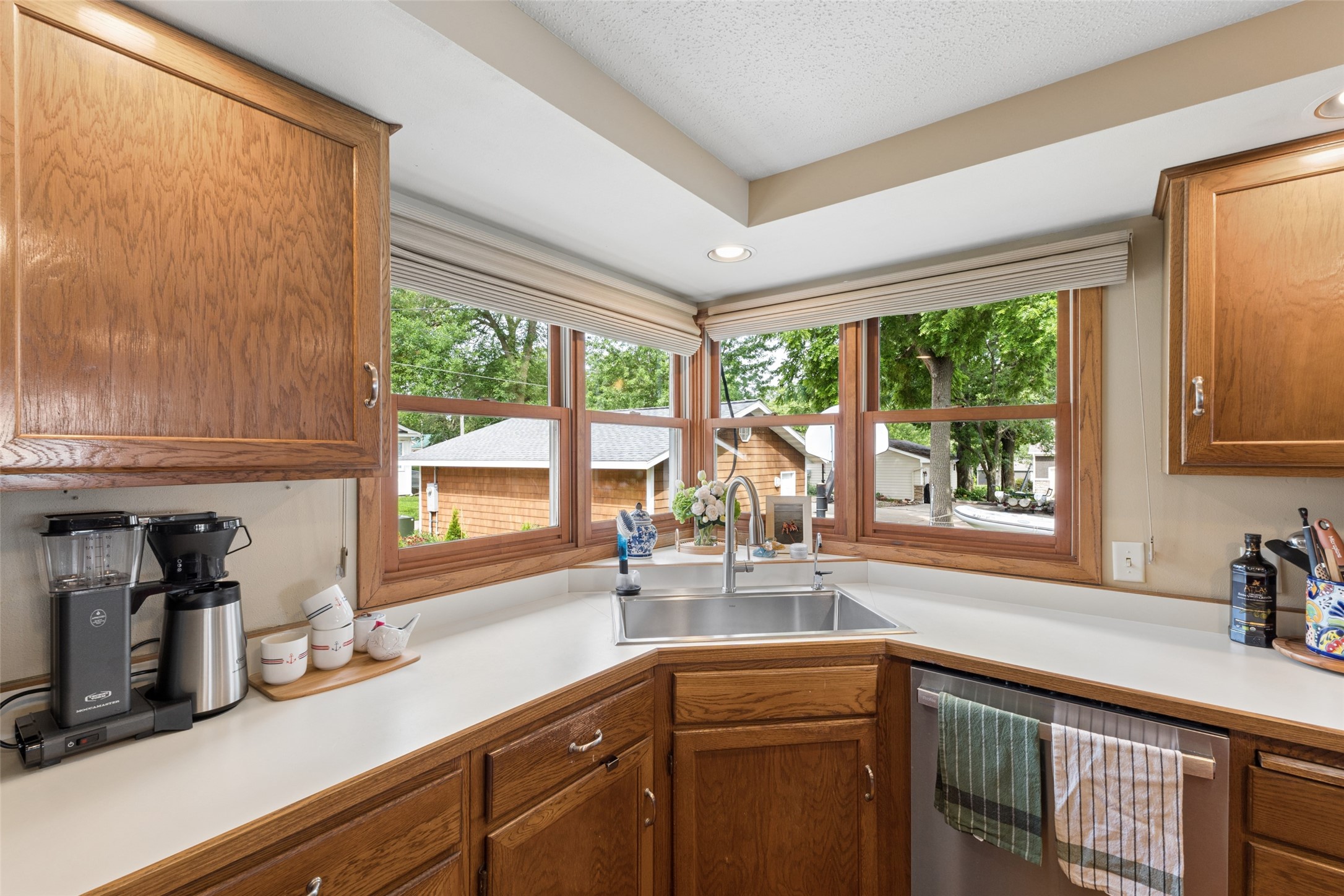 5318 Lakeview Drive Property Photo 6