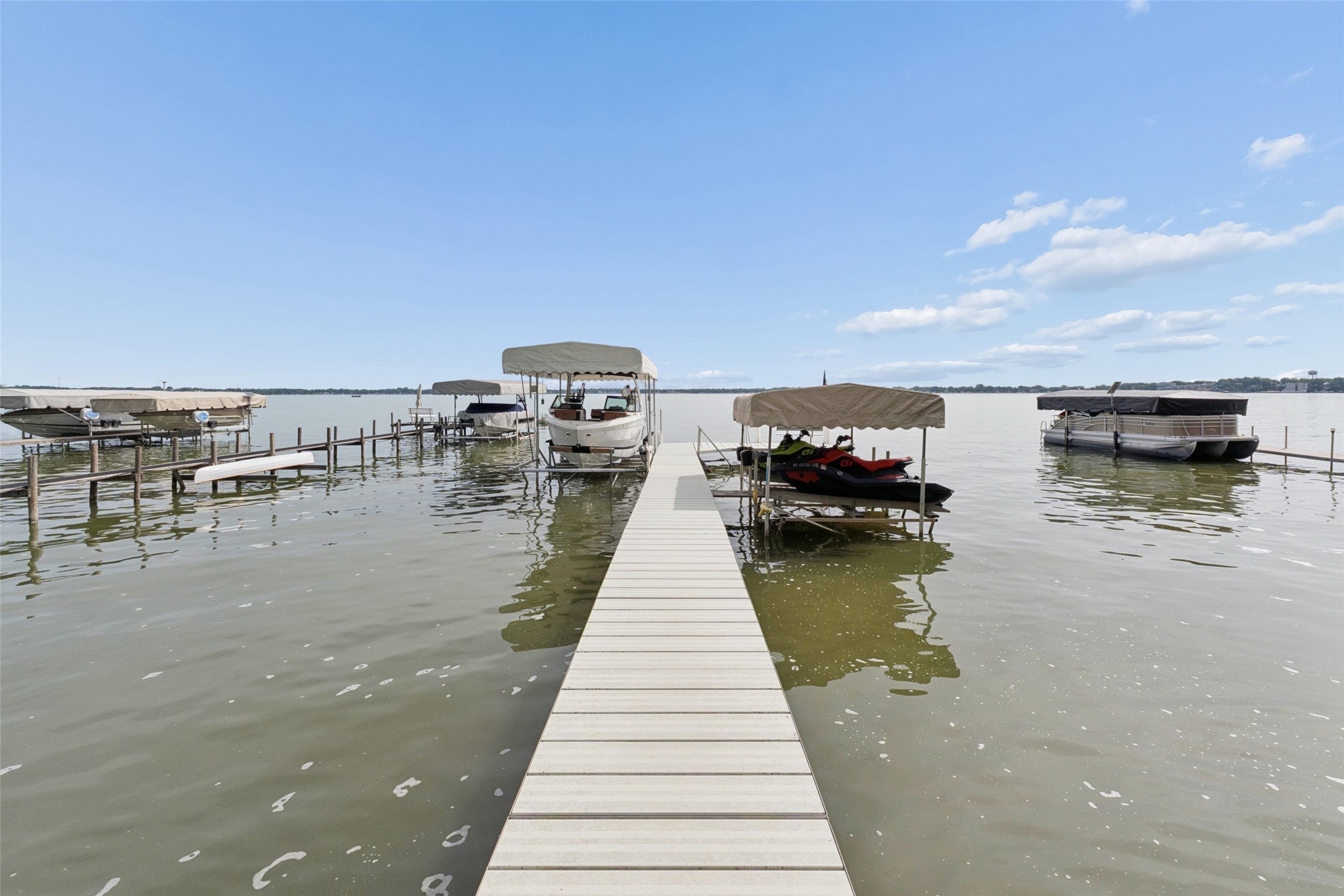 5318 Lakeview Drive Property Photo 21