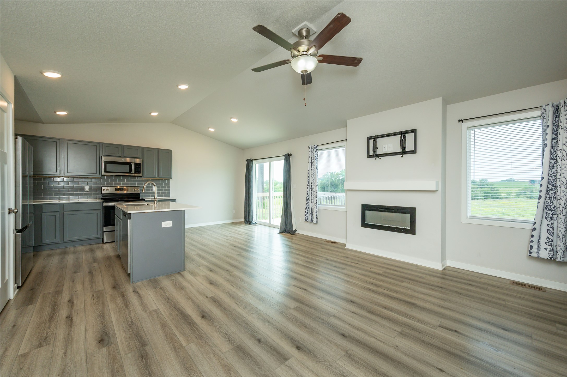 2860 Pilgrim Drive Sw Property Photo 4