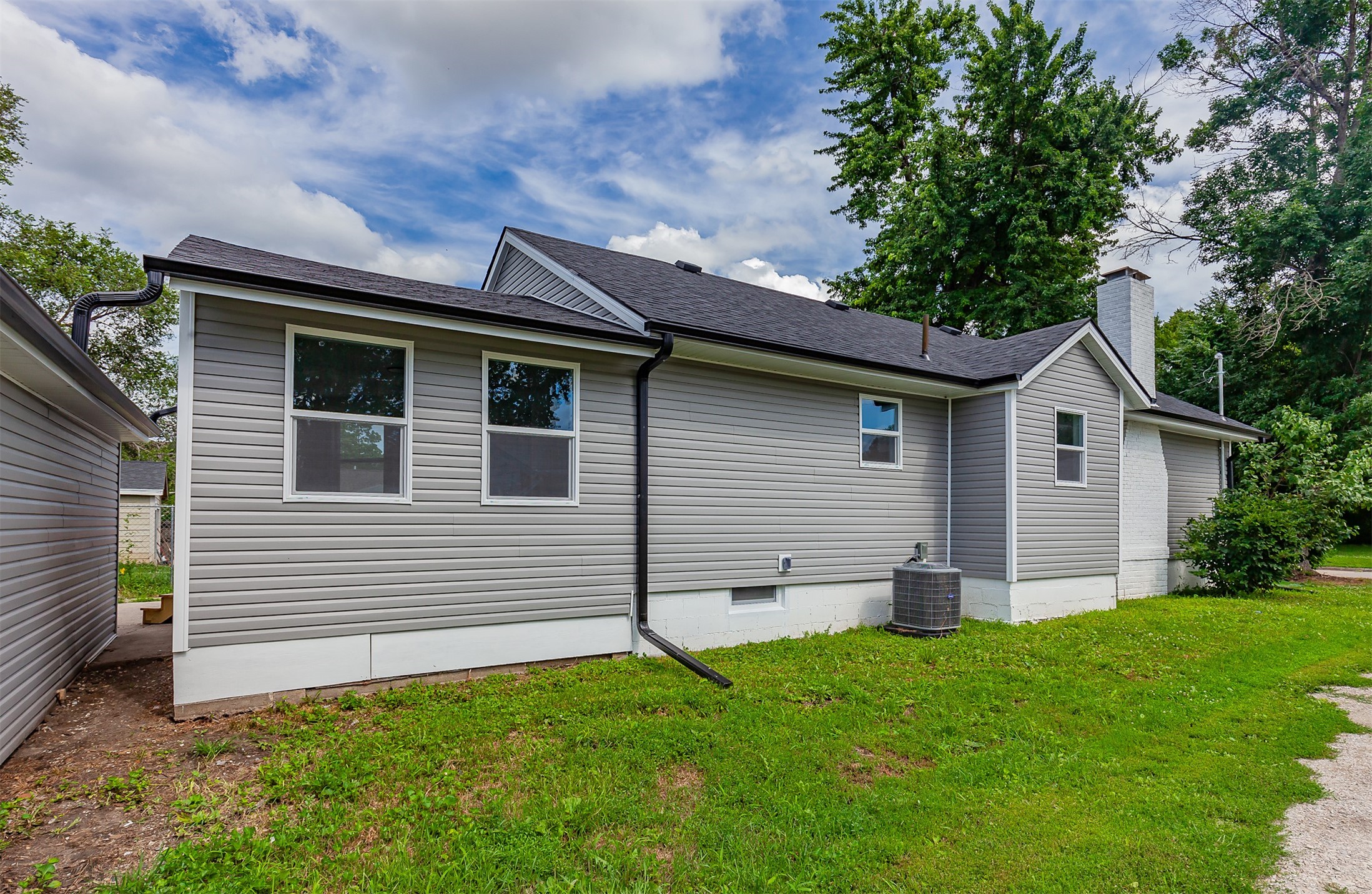 1310 E Ovid Avenue Property Photo 5
