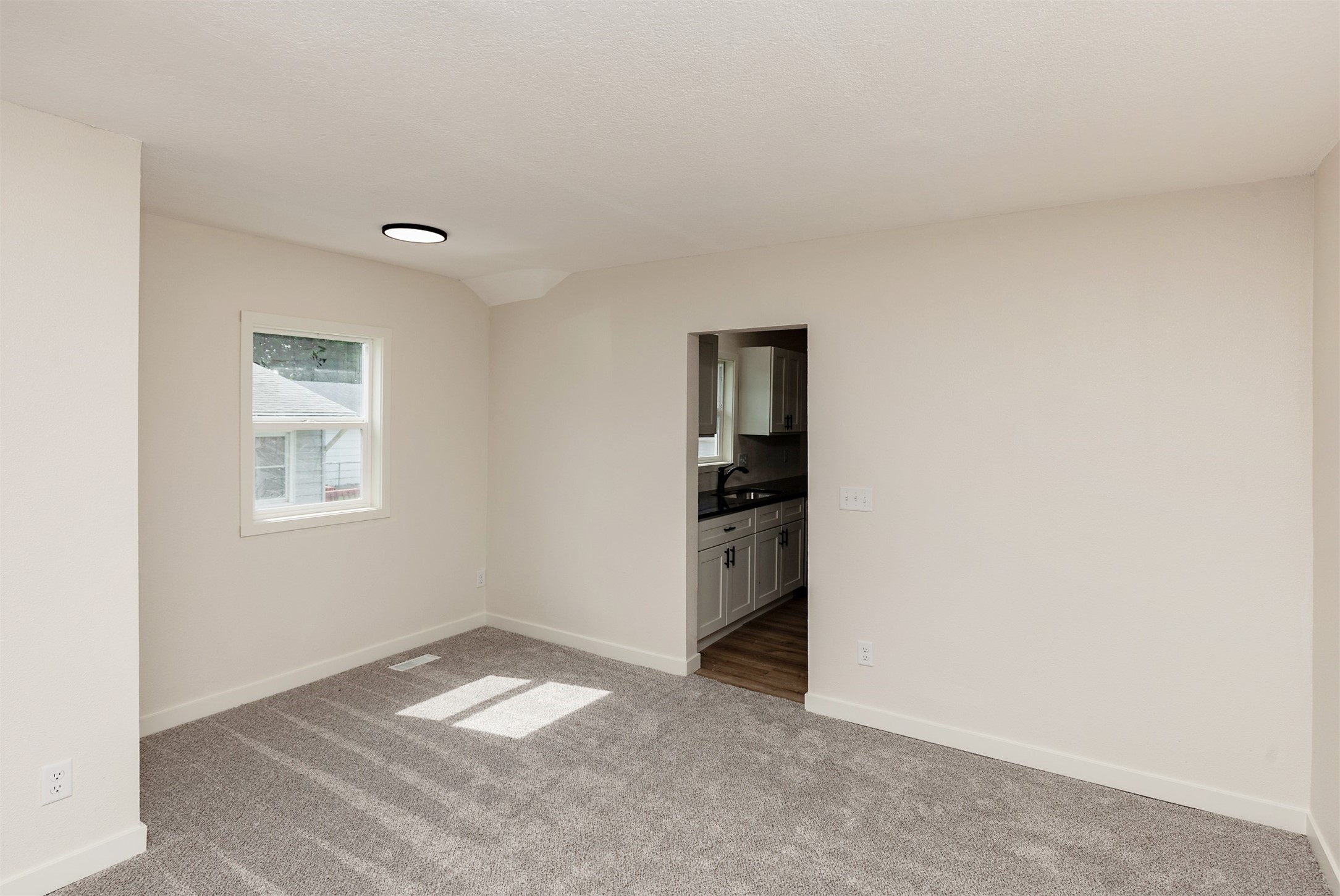 1310 E Ovid Avenue Property Photo 11