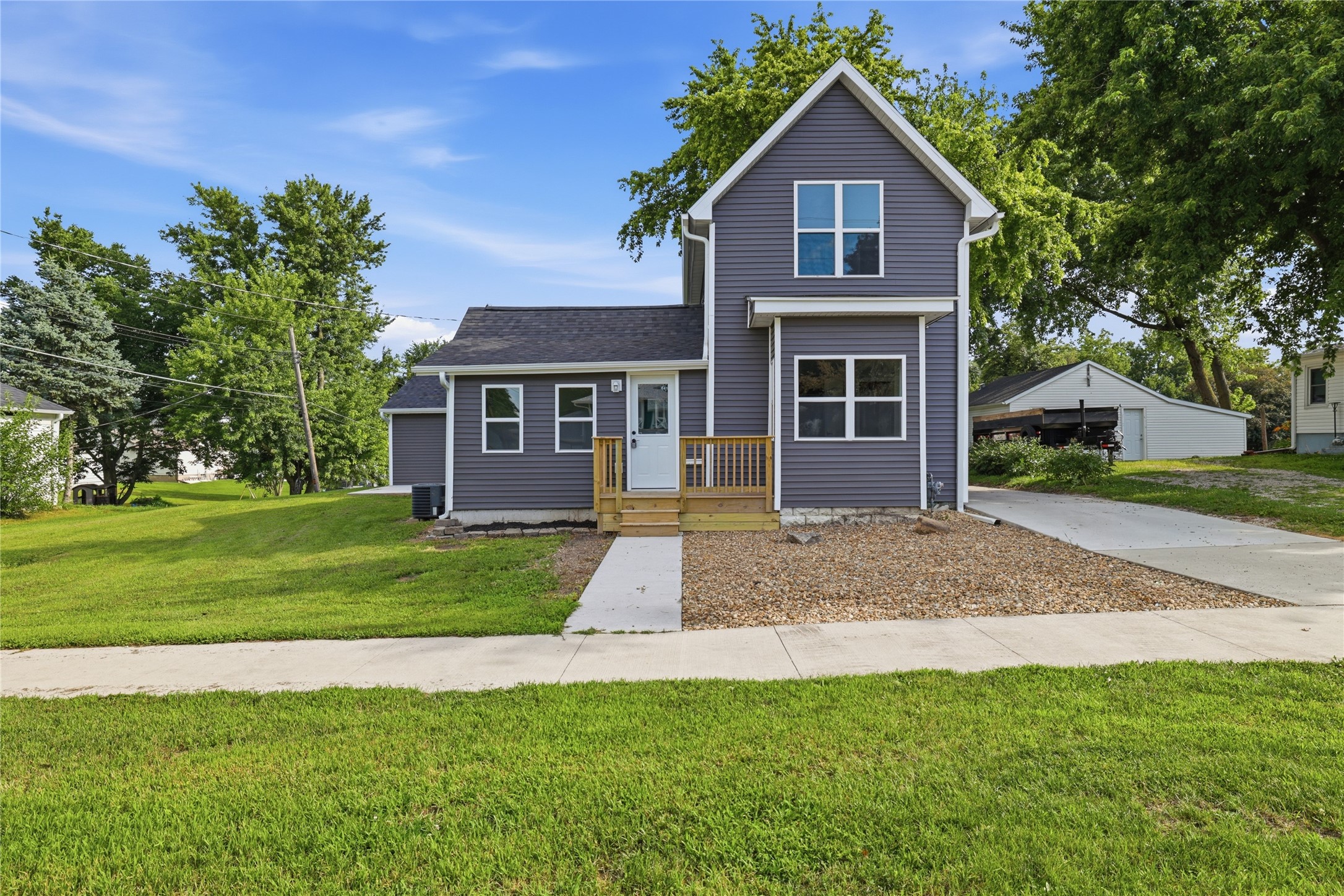 406 4th Avenue Property Photo 1