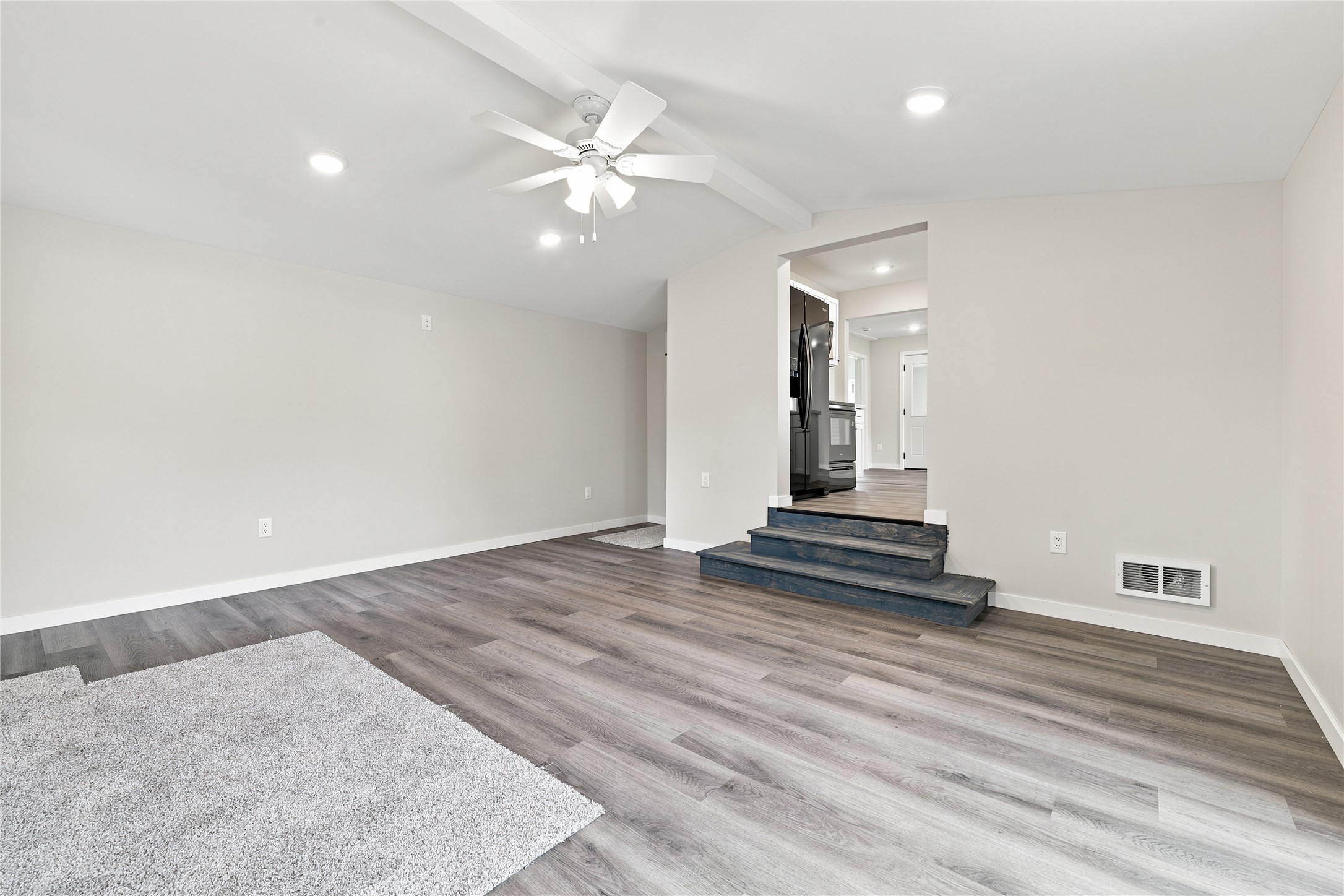 406 4th Avenue Property Photo 24