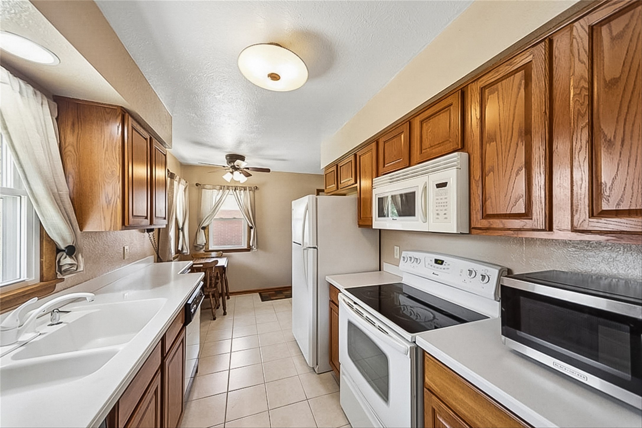 1812 Pearl Drive Property Photo 6
