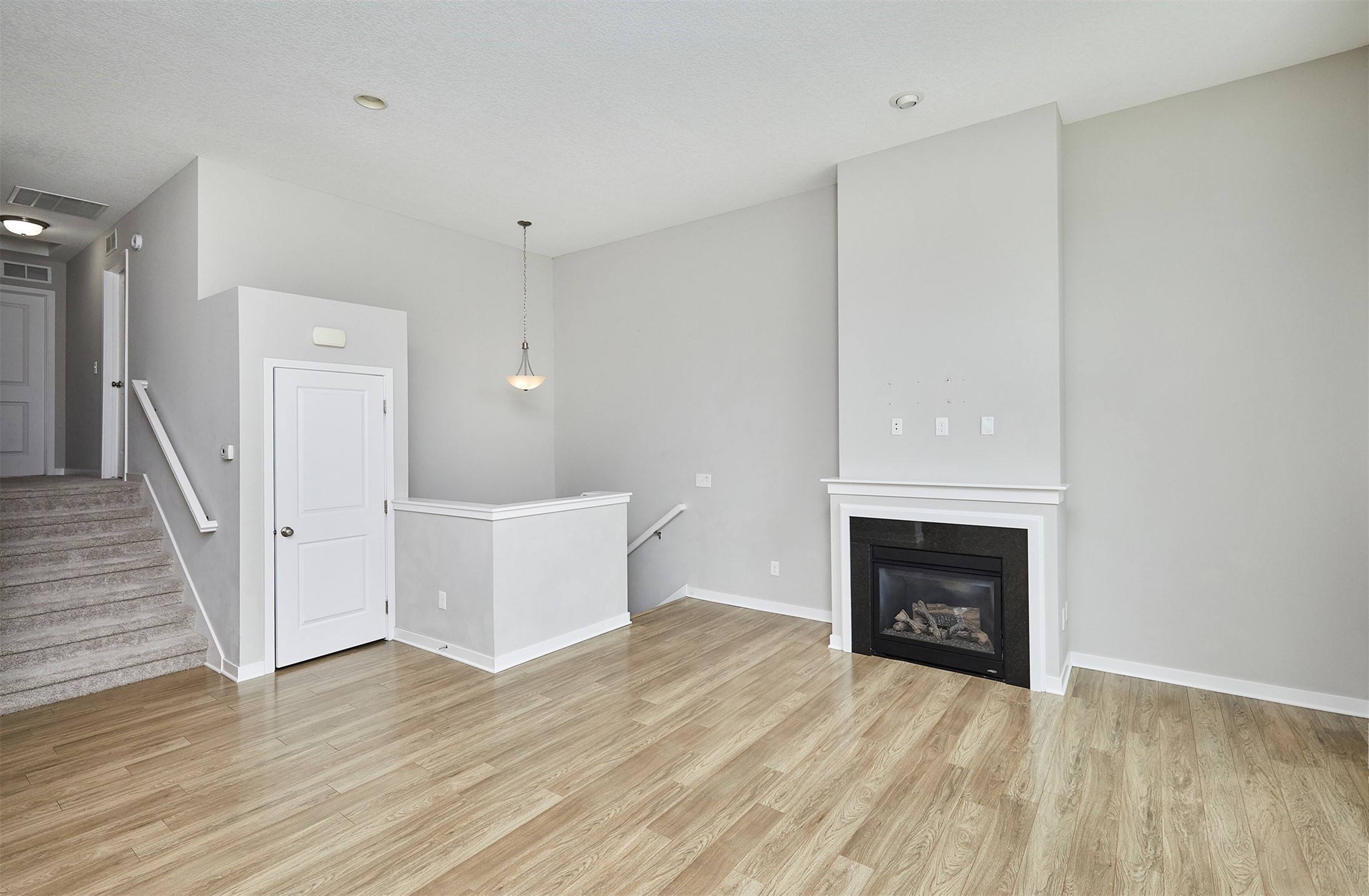7902 Cottonwood Lane Property Photo 6