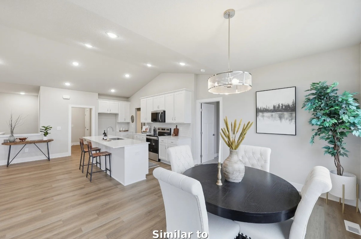 230 Aspen Lane Property Photo 2
