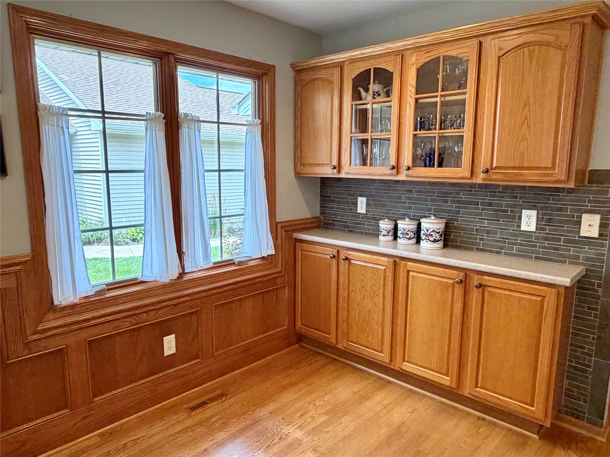 15674 Sheridan Avenue Property Photo 13