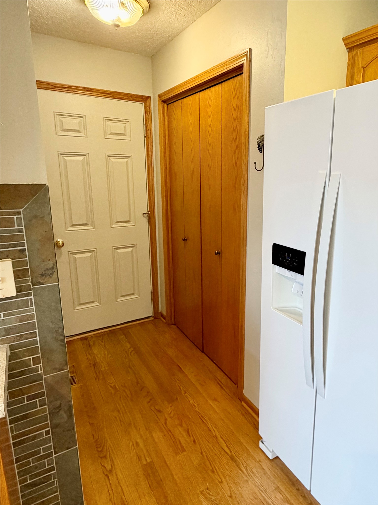 15674 Sheridan Avenue Property Photo 15