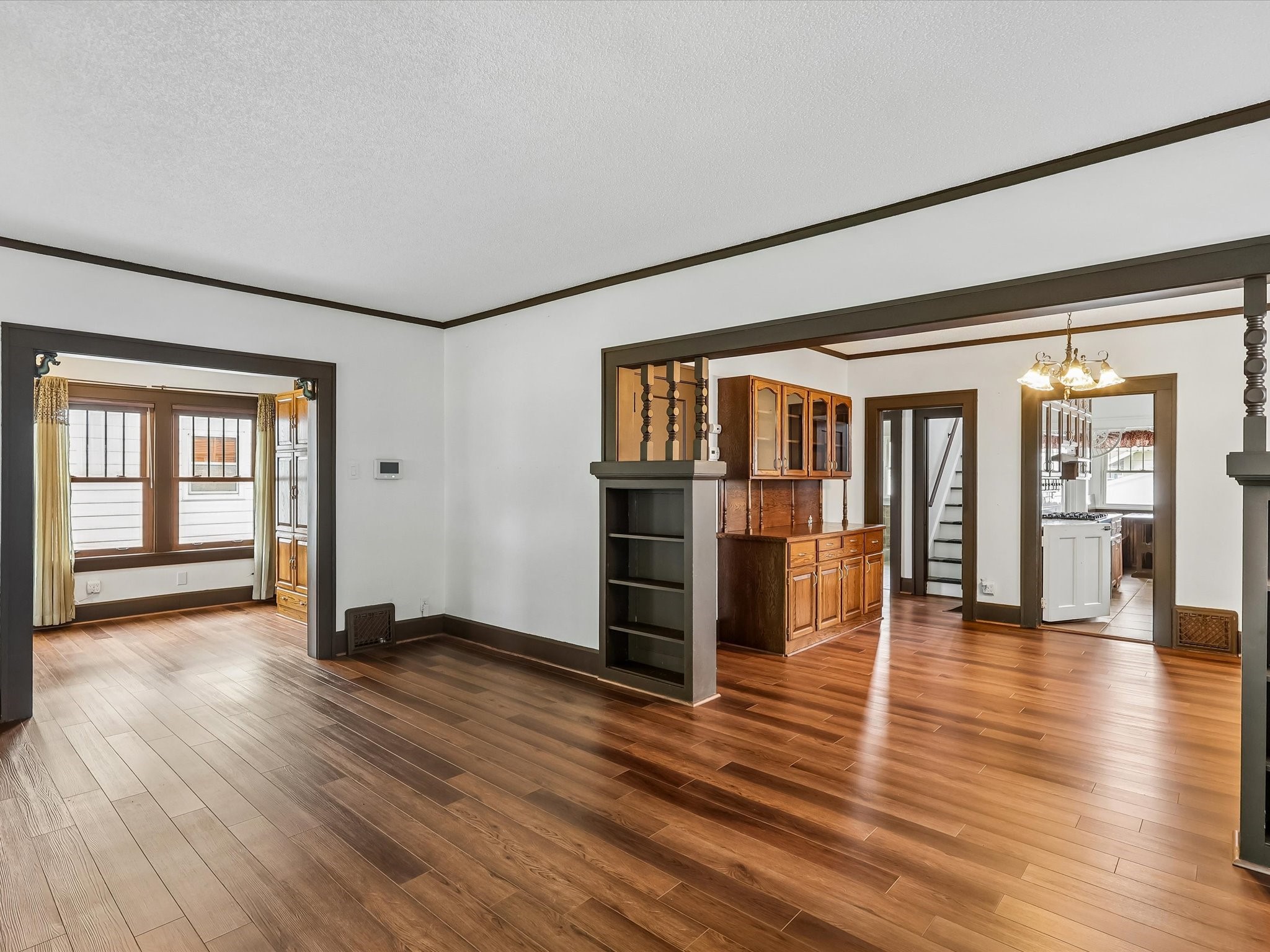 4516 Boulevard Place Property Photo 6