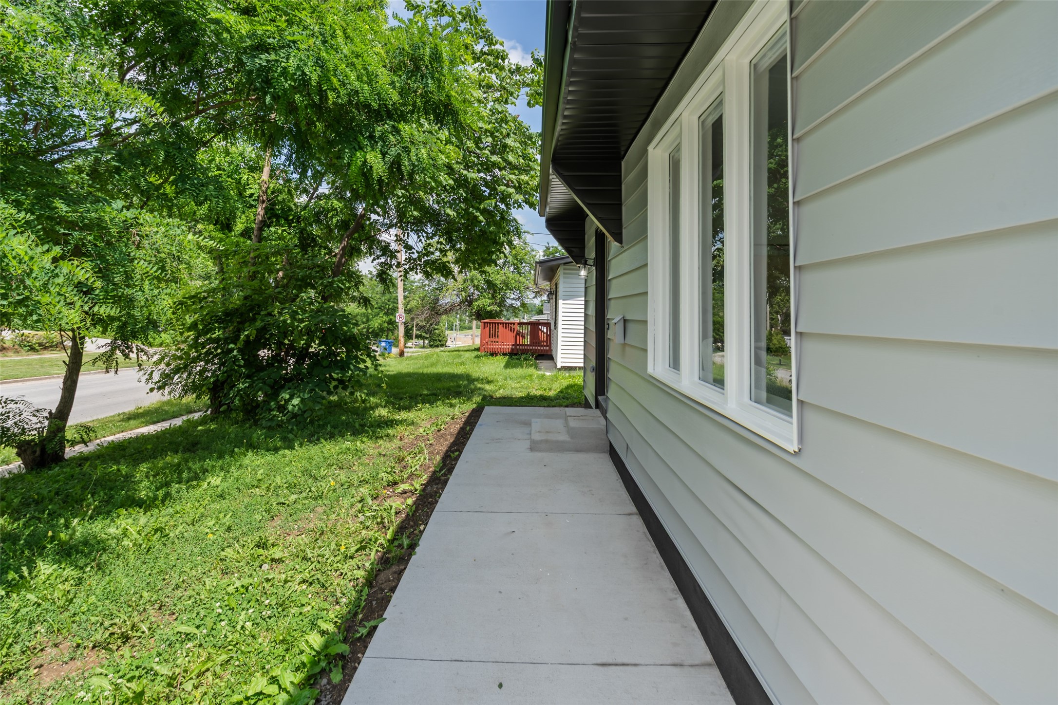 250 Franklin Avenue Property Photo 5