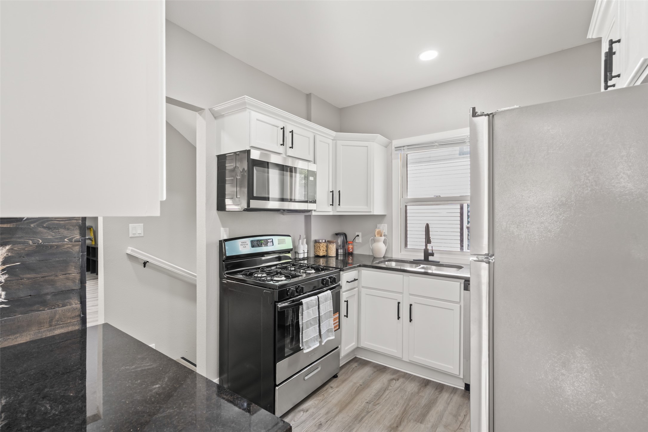 250 Franklin Avenue Property Photo 13