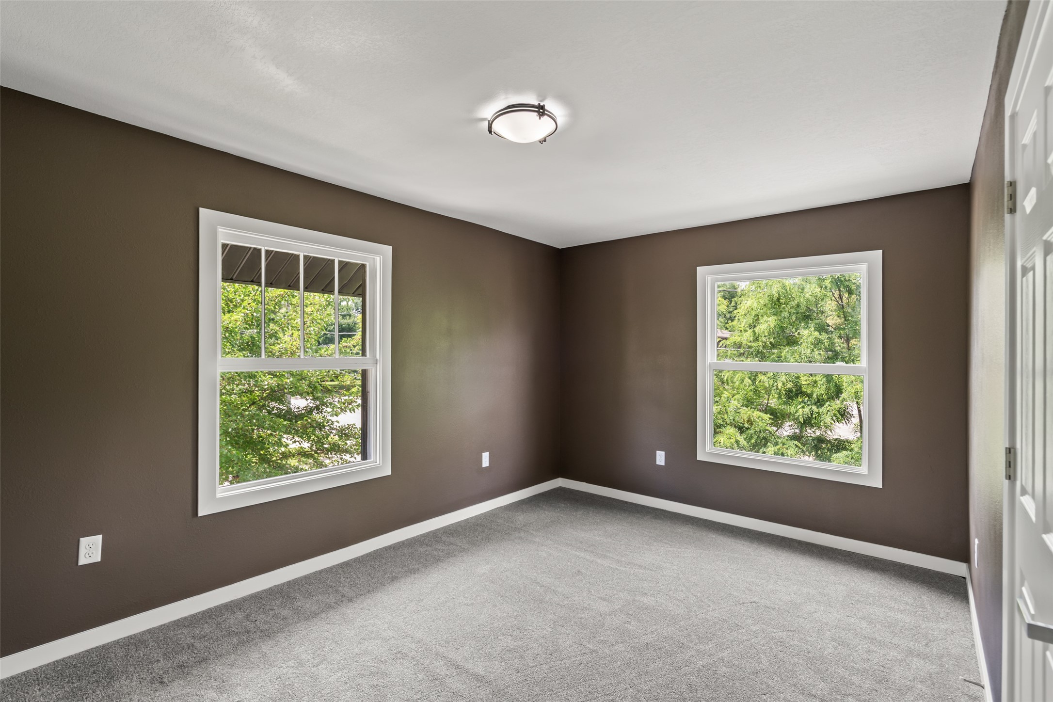 250 Franklin Avenue Property Photo 21