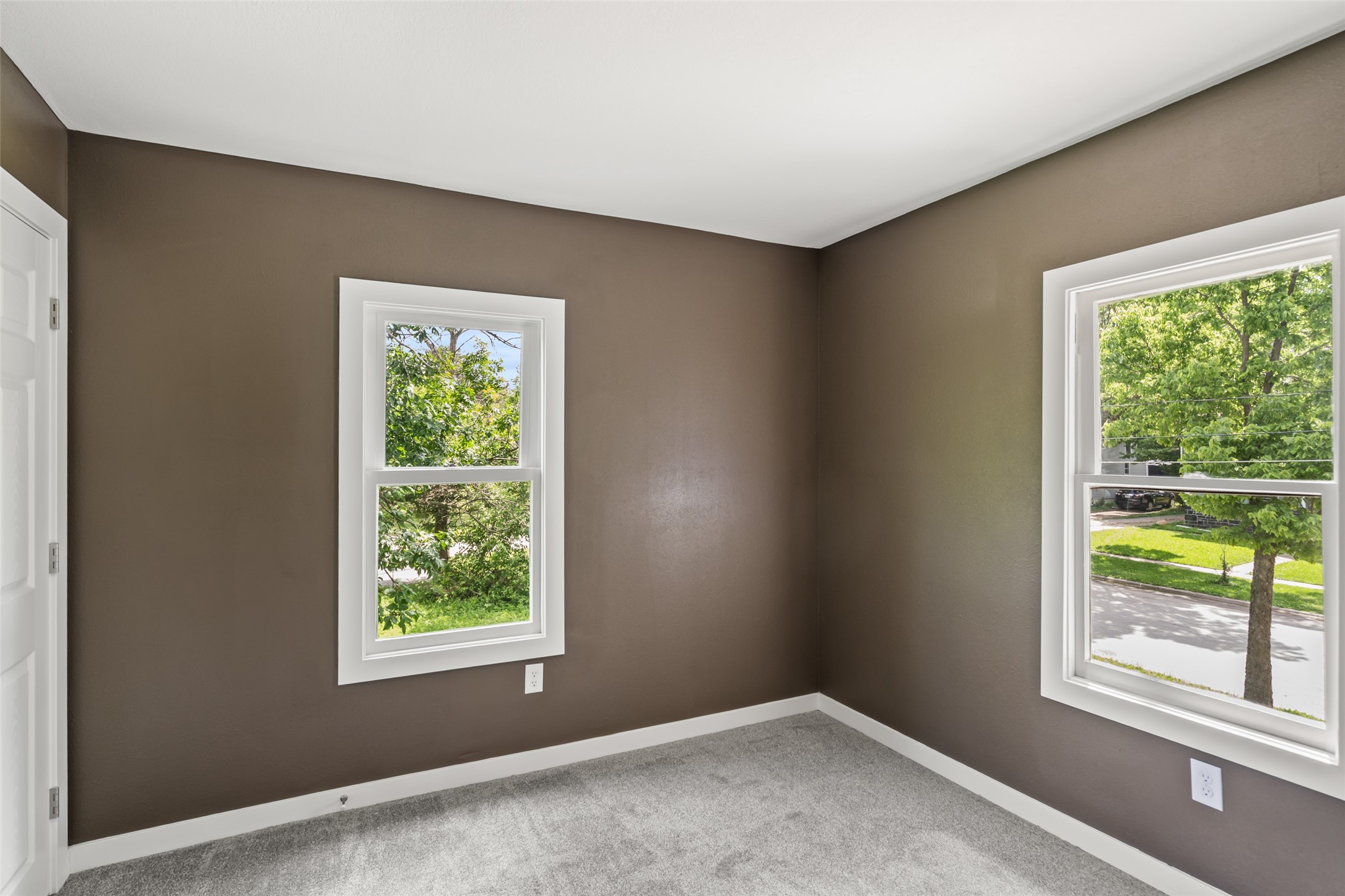 250 Franklin Avenue Property Photo 25