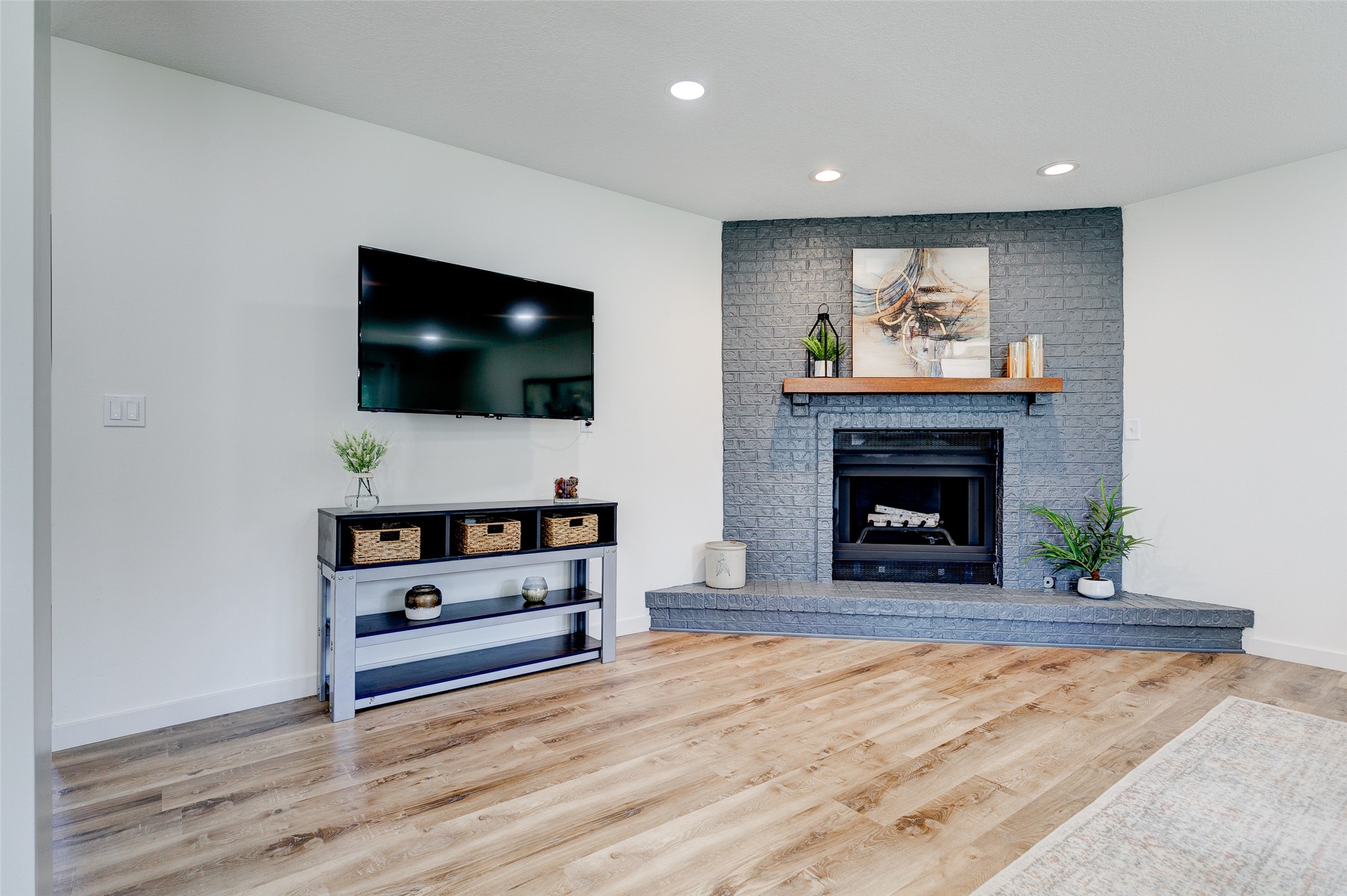 645 7th Street Property Photo 3
