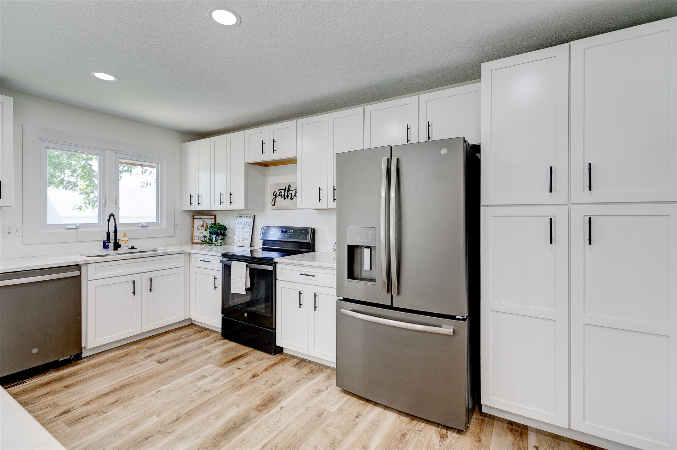 645 7th Street Property Photo 10