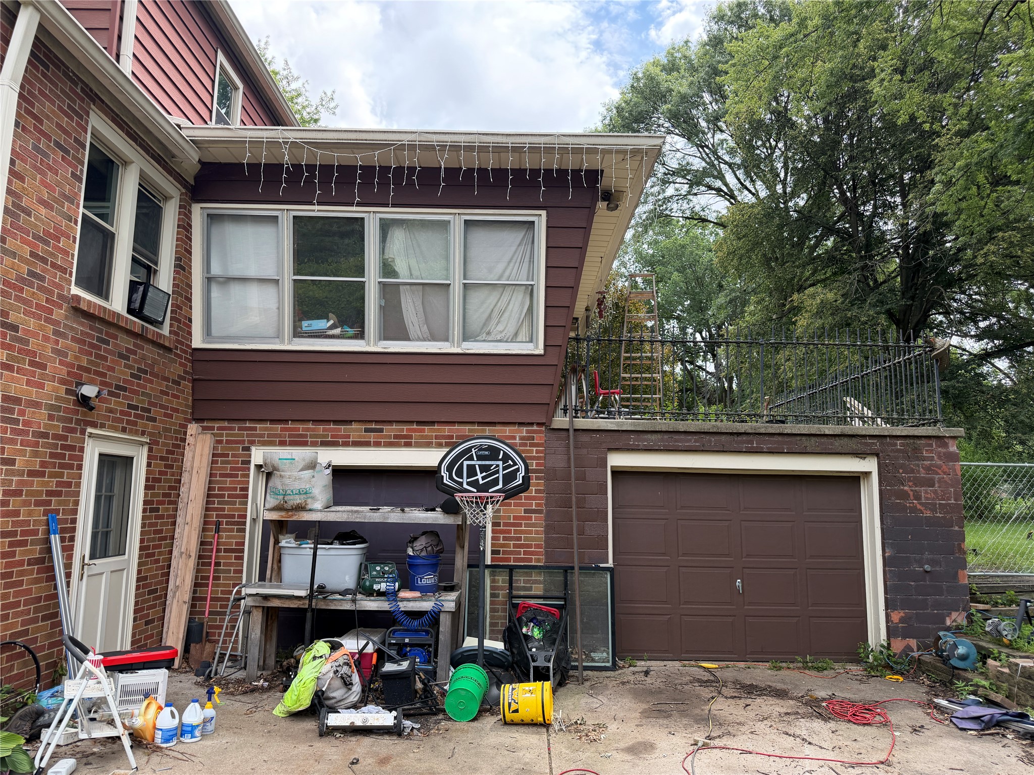 1612 Highview Drive Property Photo 3