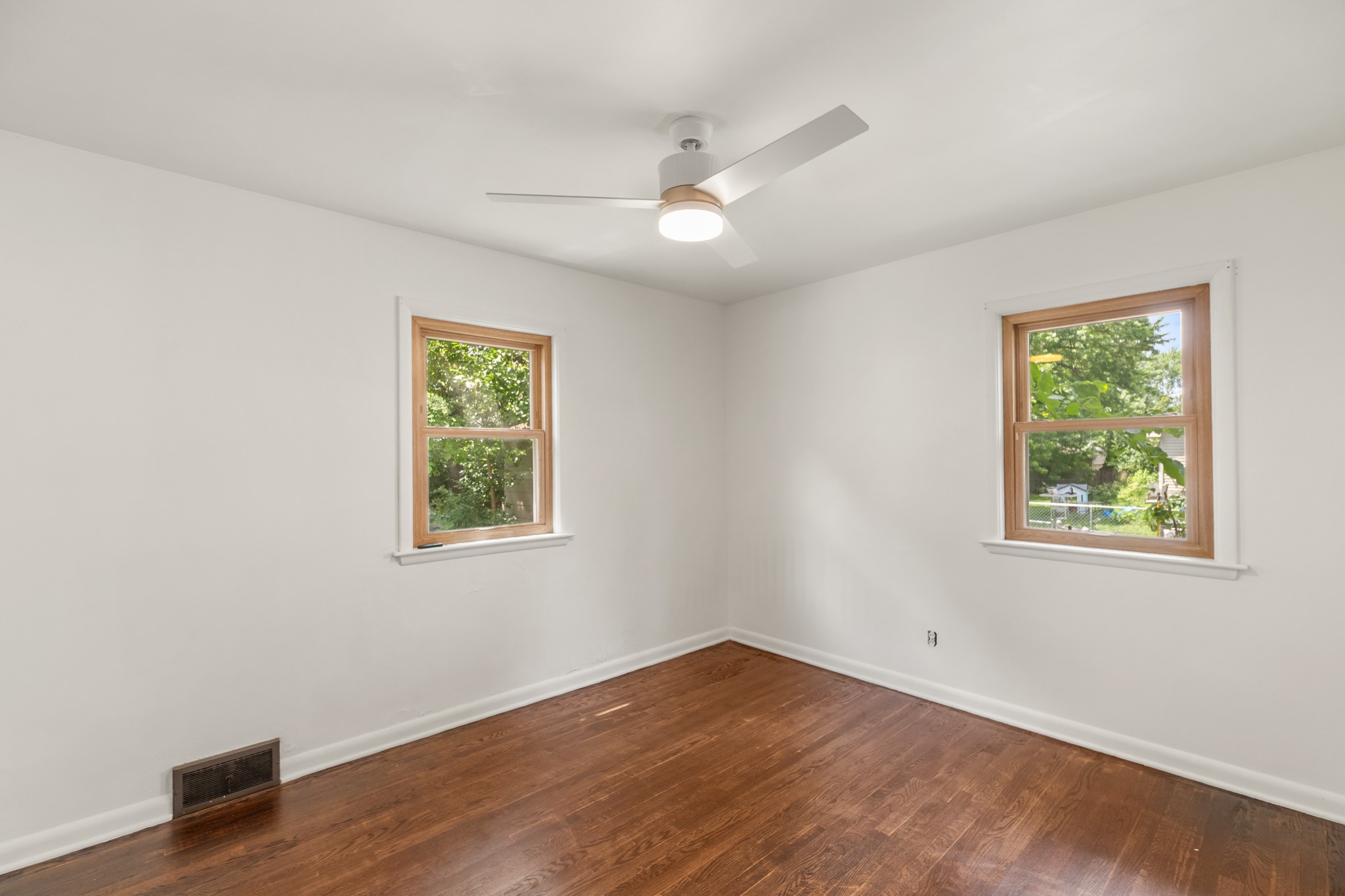 3114 48th Place Property Photo 9