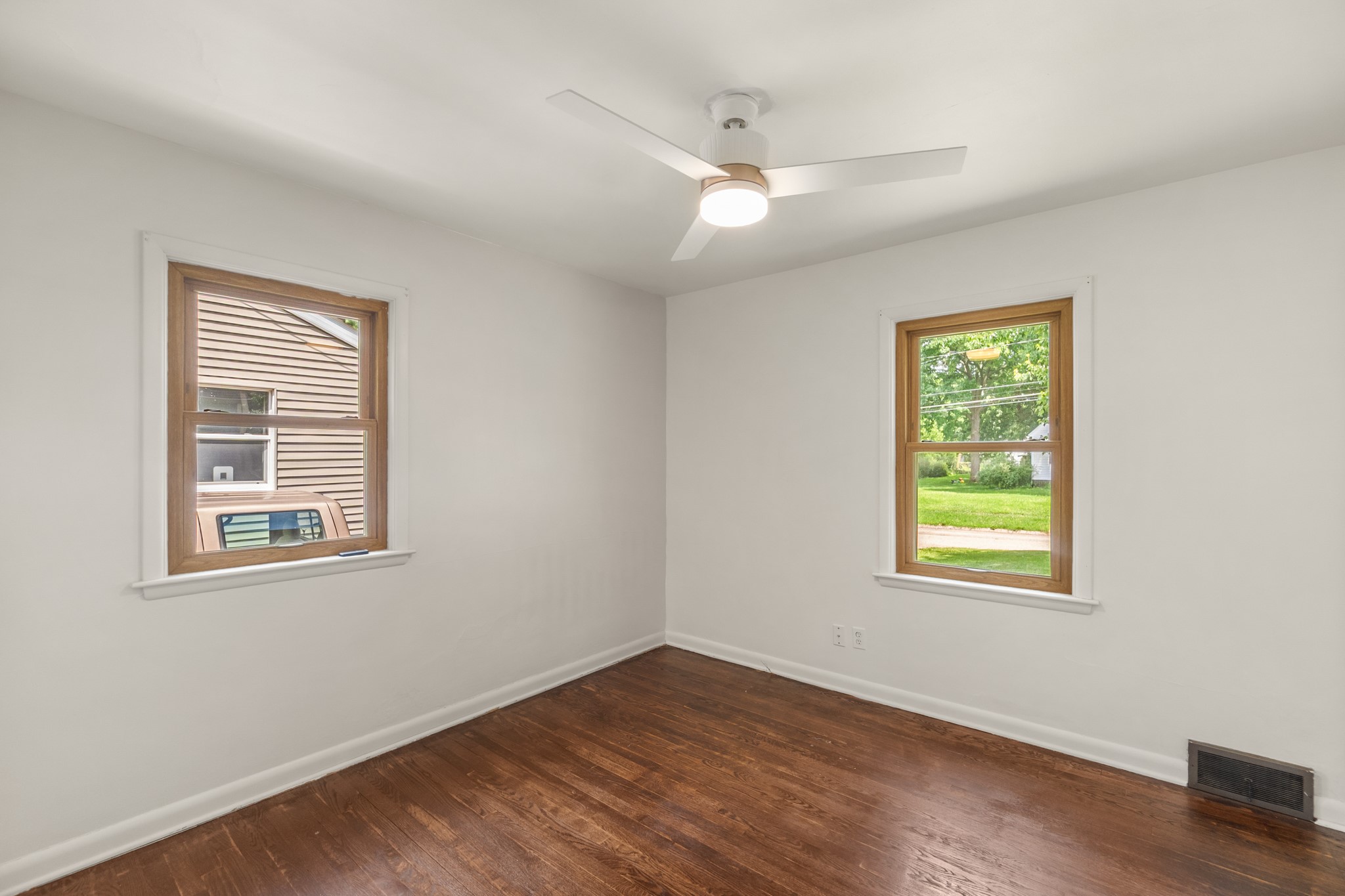 3114 48th Place Property Photo 12