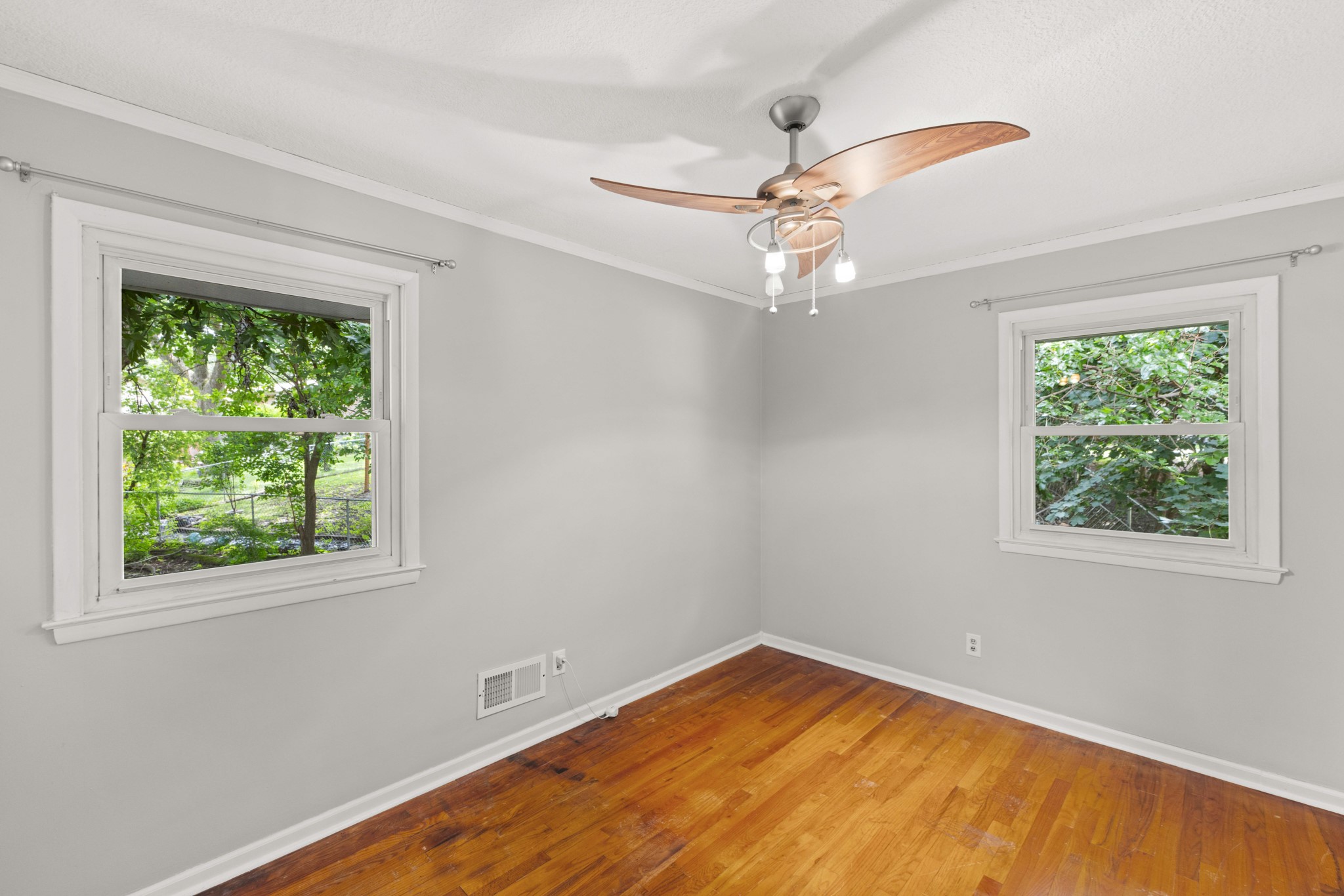 3001 Hillsdale Drive Property Photo 16