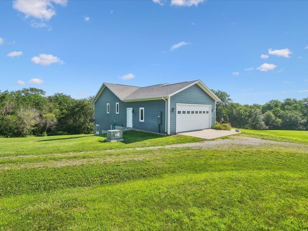 1055 Highway G76 Highway Property Photo 2