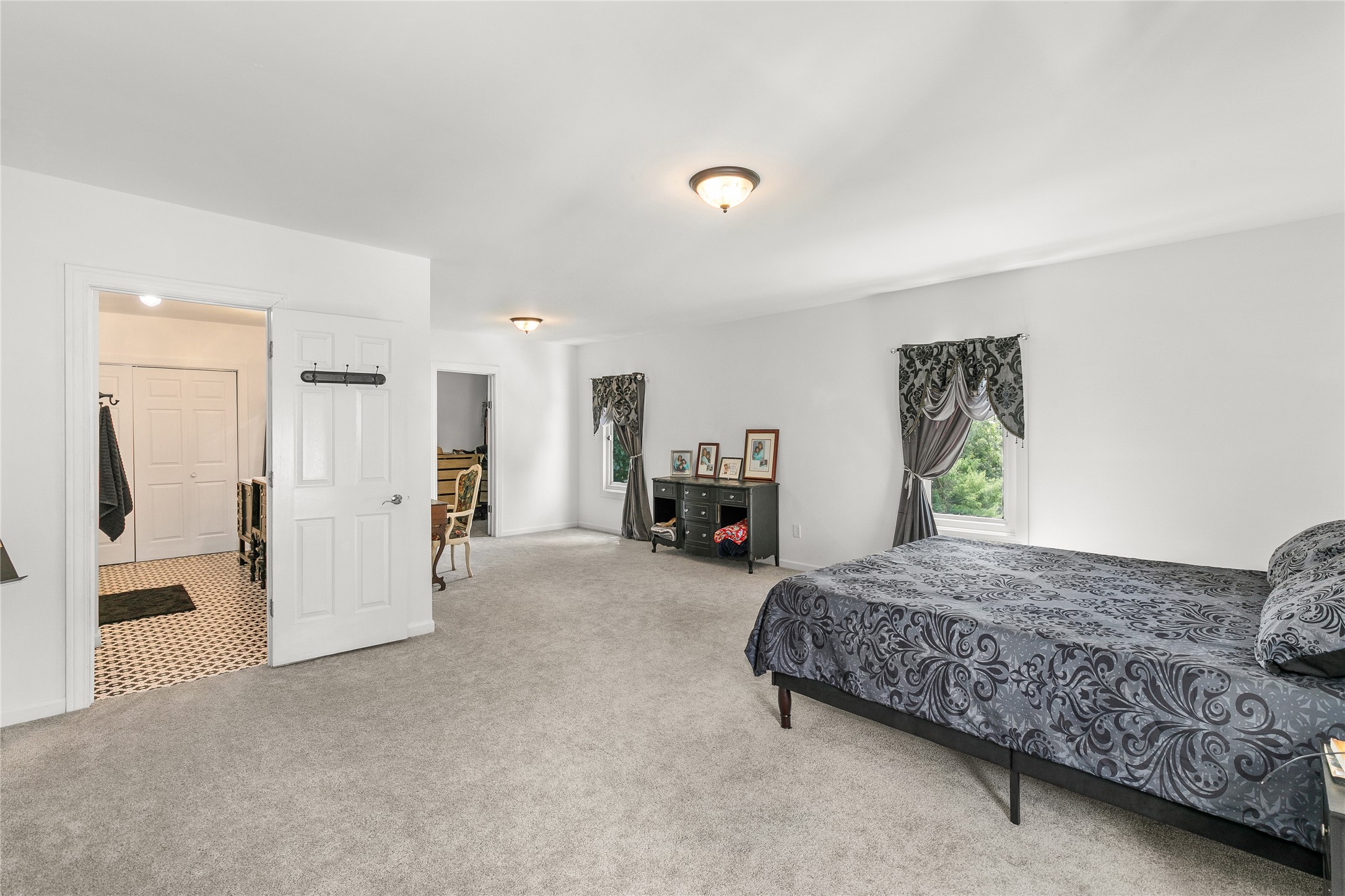 404 Brown Street Property Photo 14