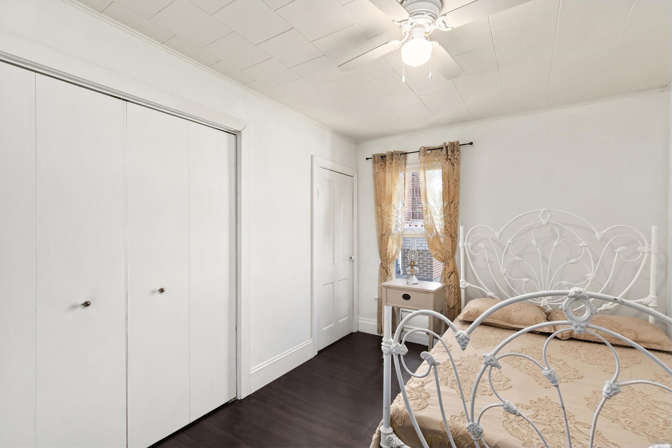 404 Brown Street Property Photo 17