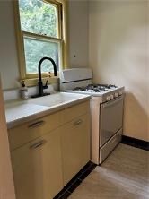 402 N Jarvis Street Property Photo 7