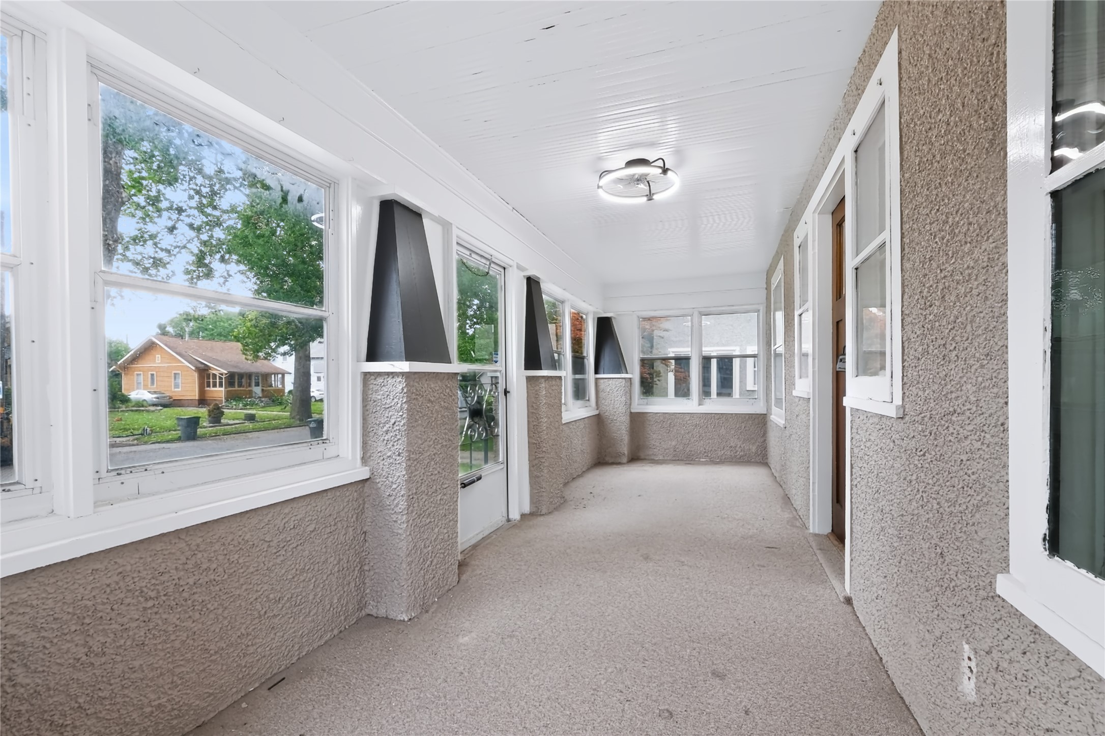 1338 45th Street Property Photo 3