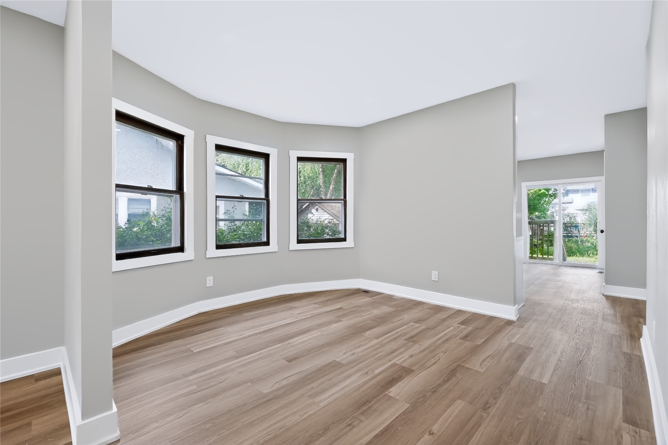 1338 45th Street Property Photo 9