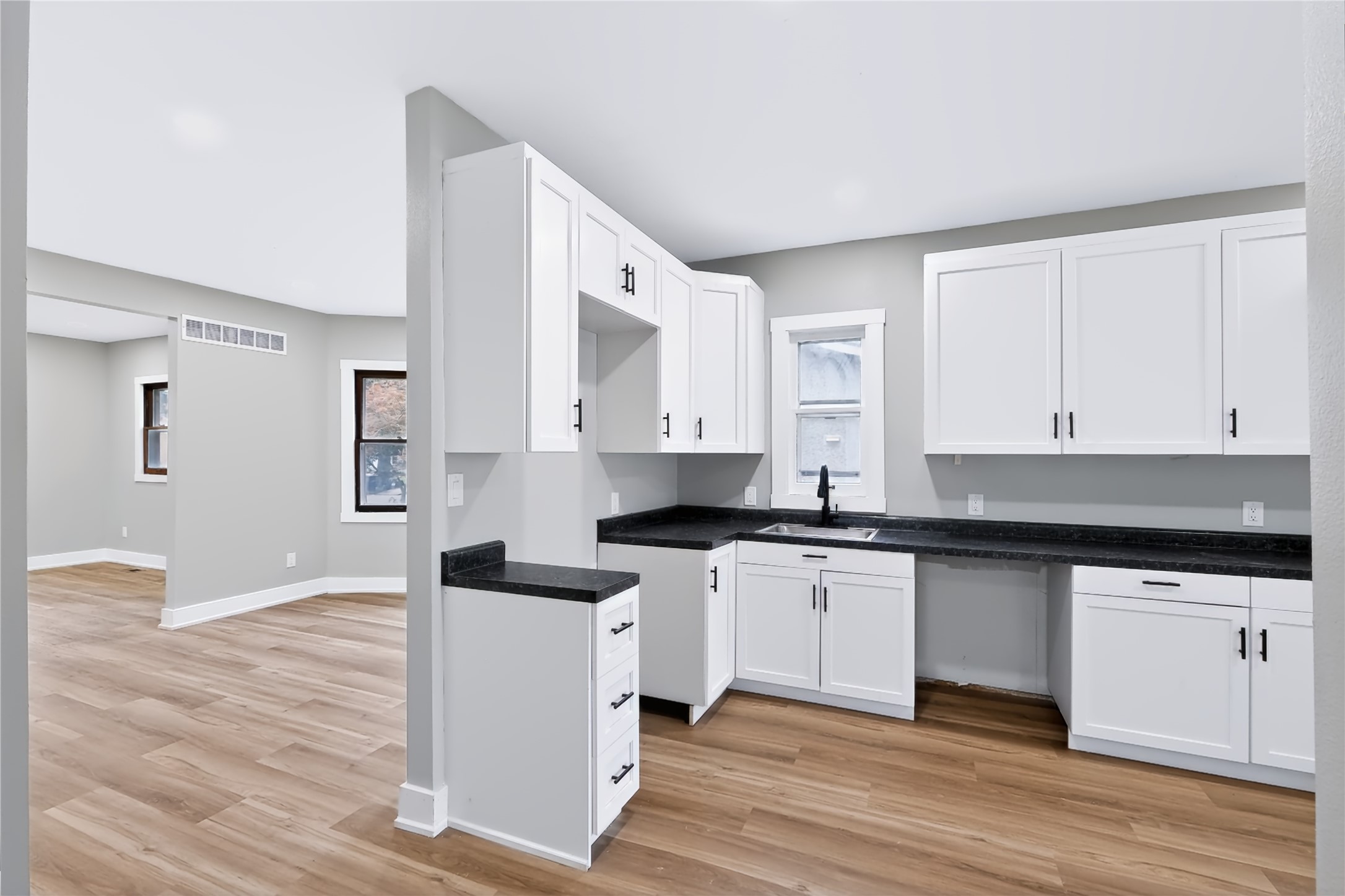 1338 45th Street Property Photo 17