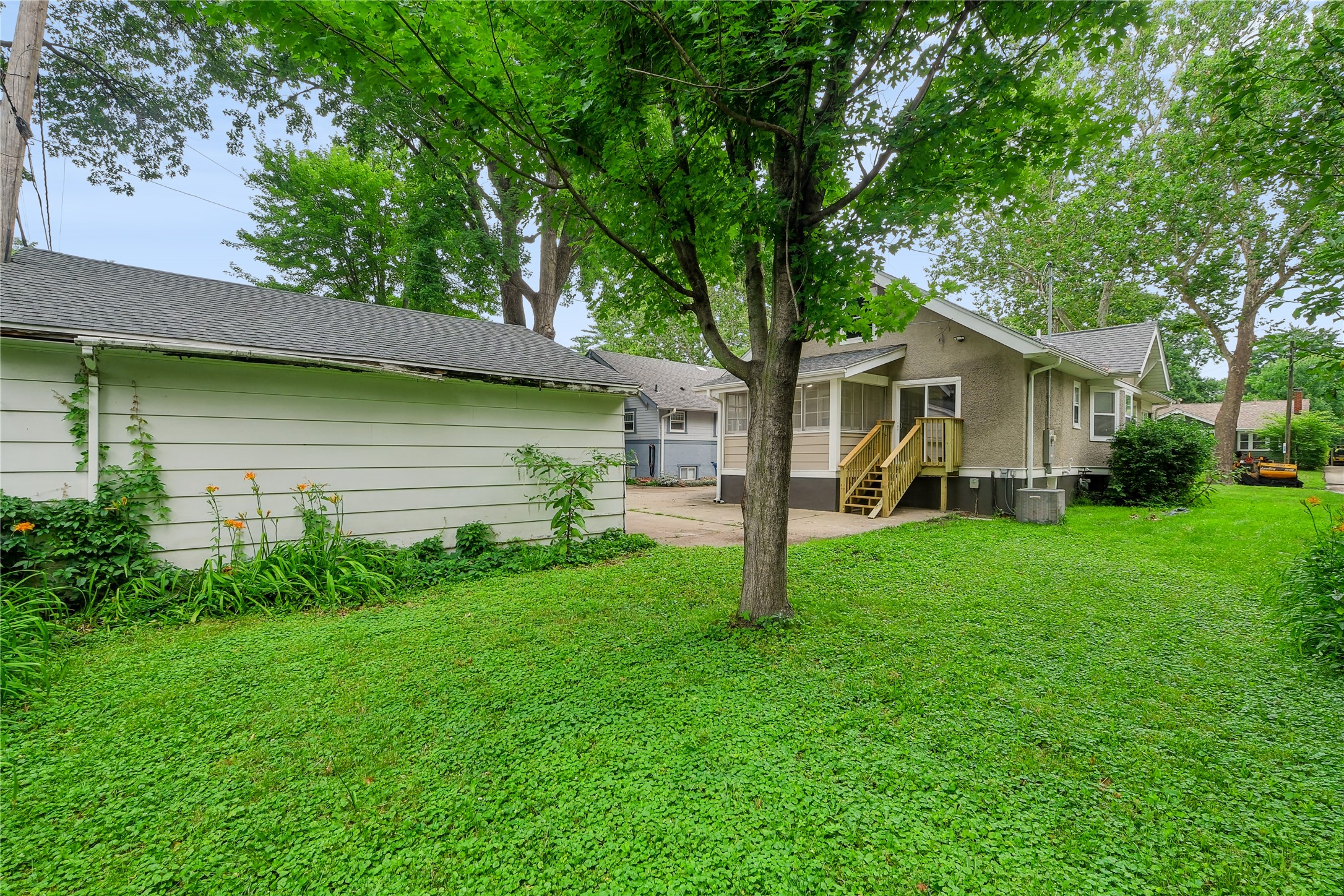 1338 45th Street Property Photo 35