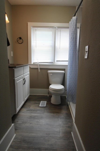 2707 College Avenue Property Photo 6
