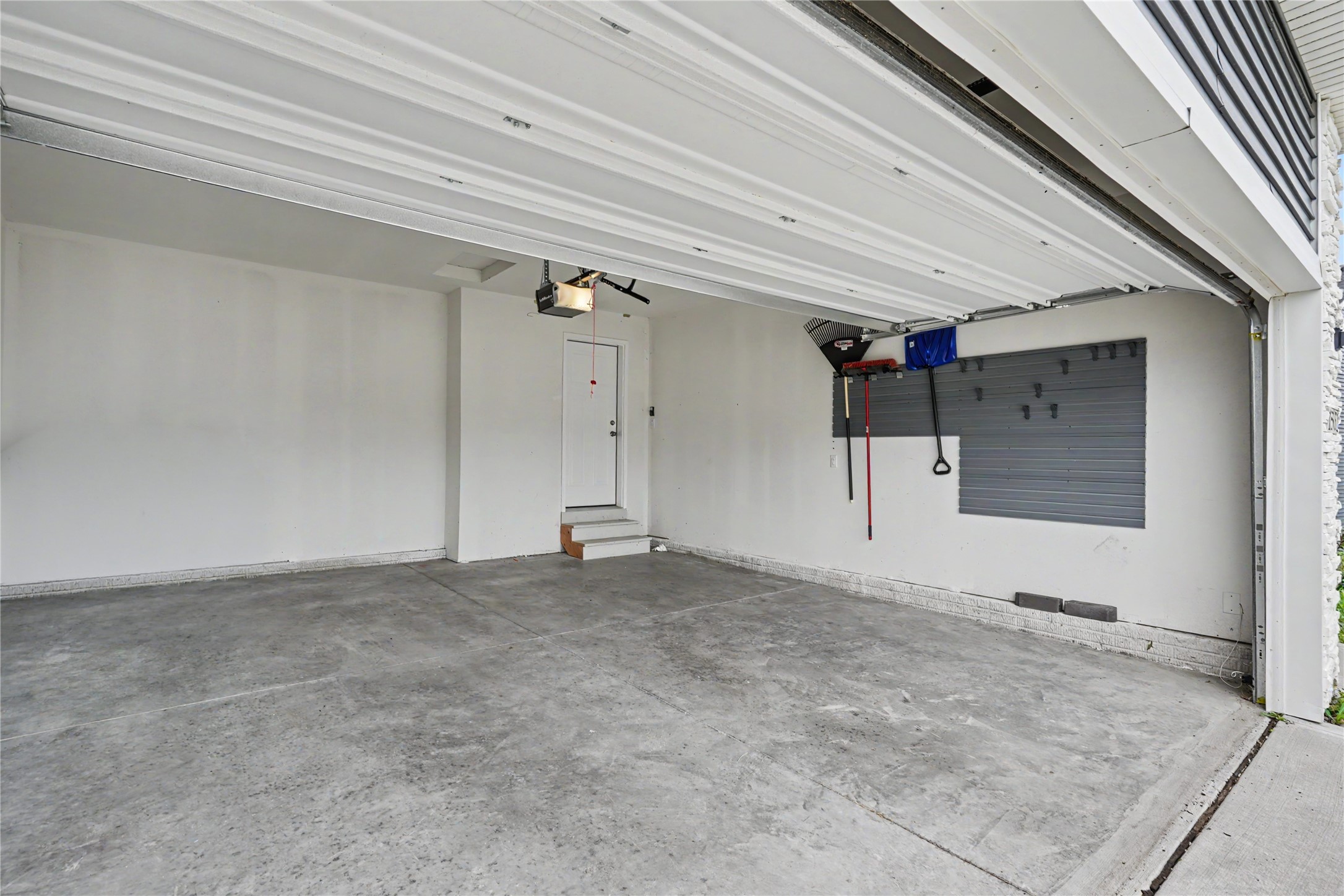 15332 Deerview Drive Property Photo 4