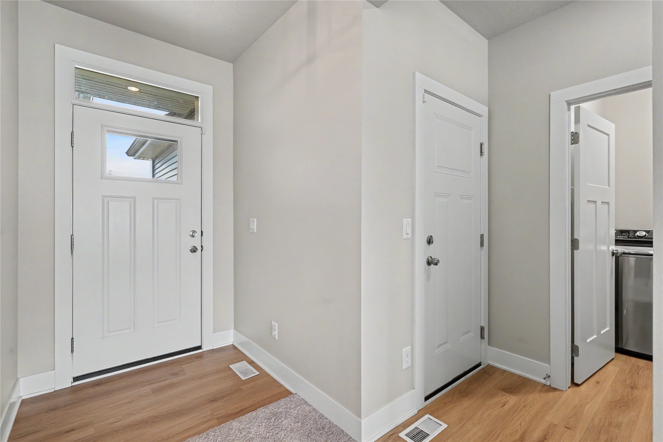 15332 Deerview Drive Property Photo 5
