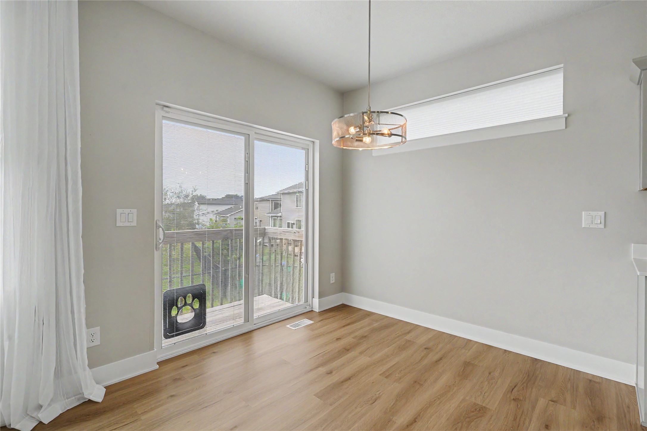 15332 Deerview Drive Property Photo 9