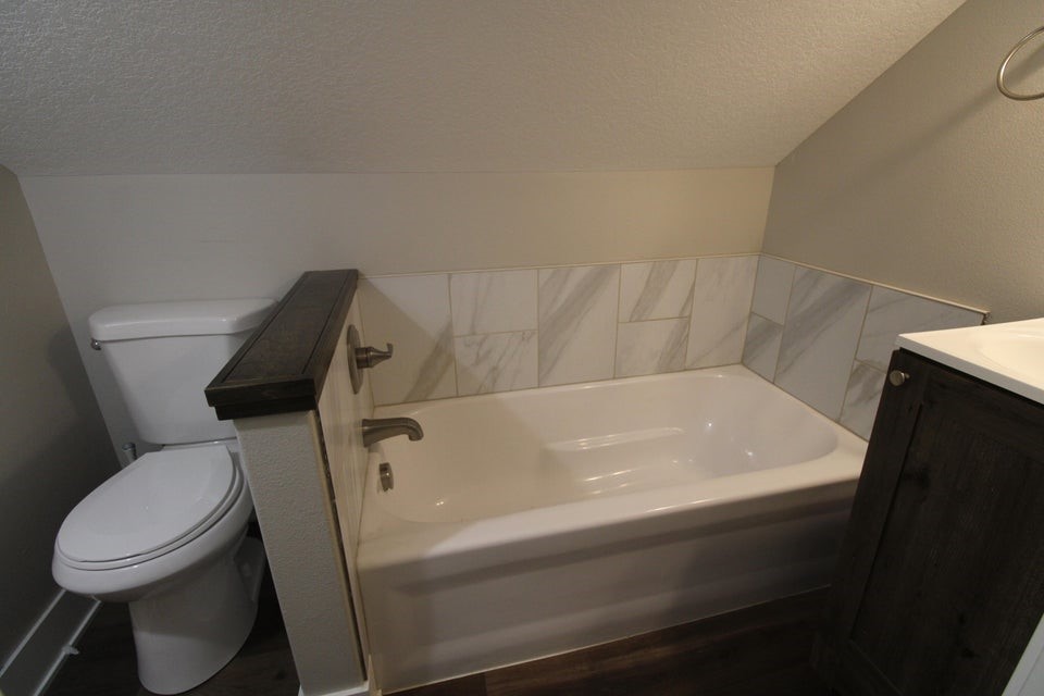 2735 College Avenue Property Photo 9
