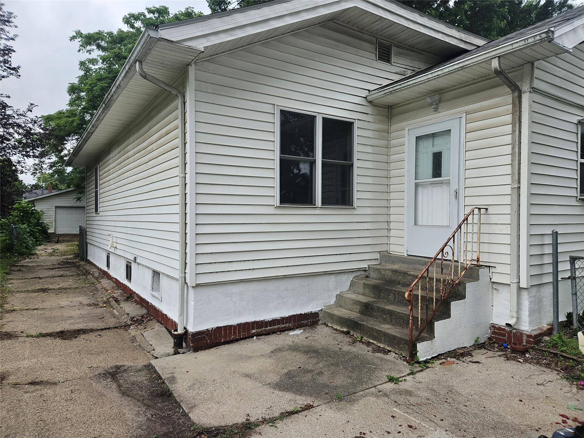 1437 Mattern Avenue Property Photo 2