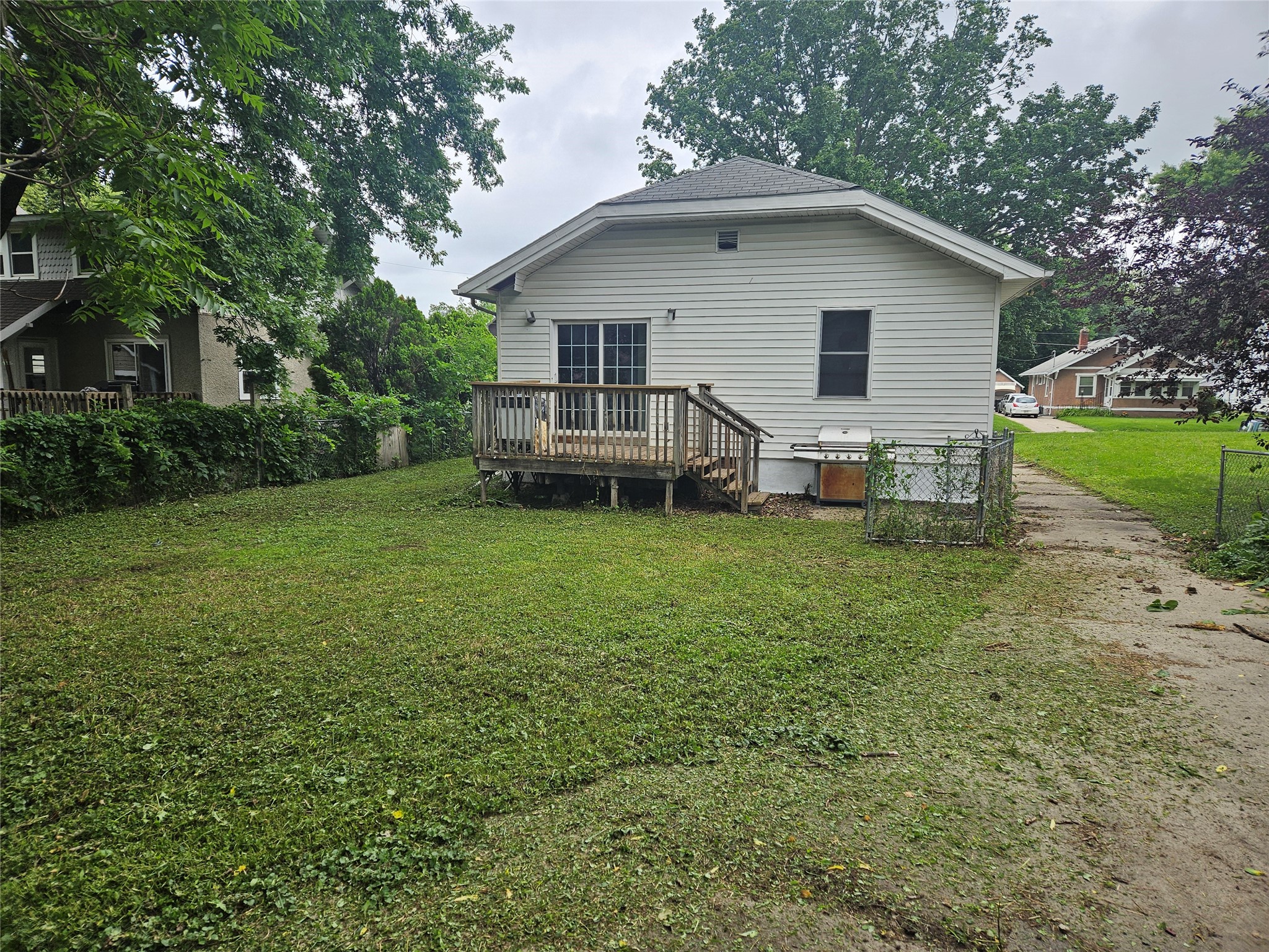 1437 Mattern Avenue Property Photo 4