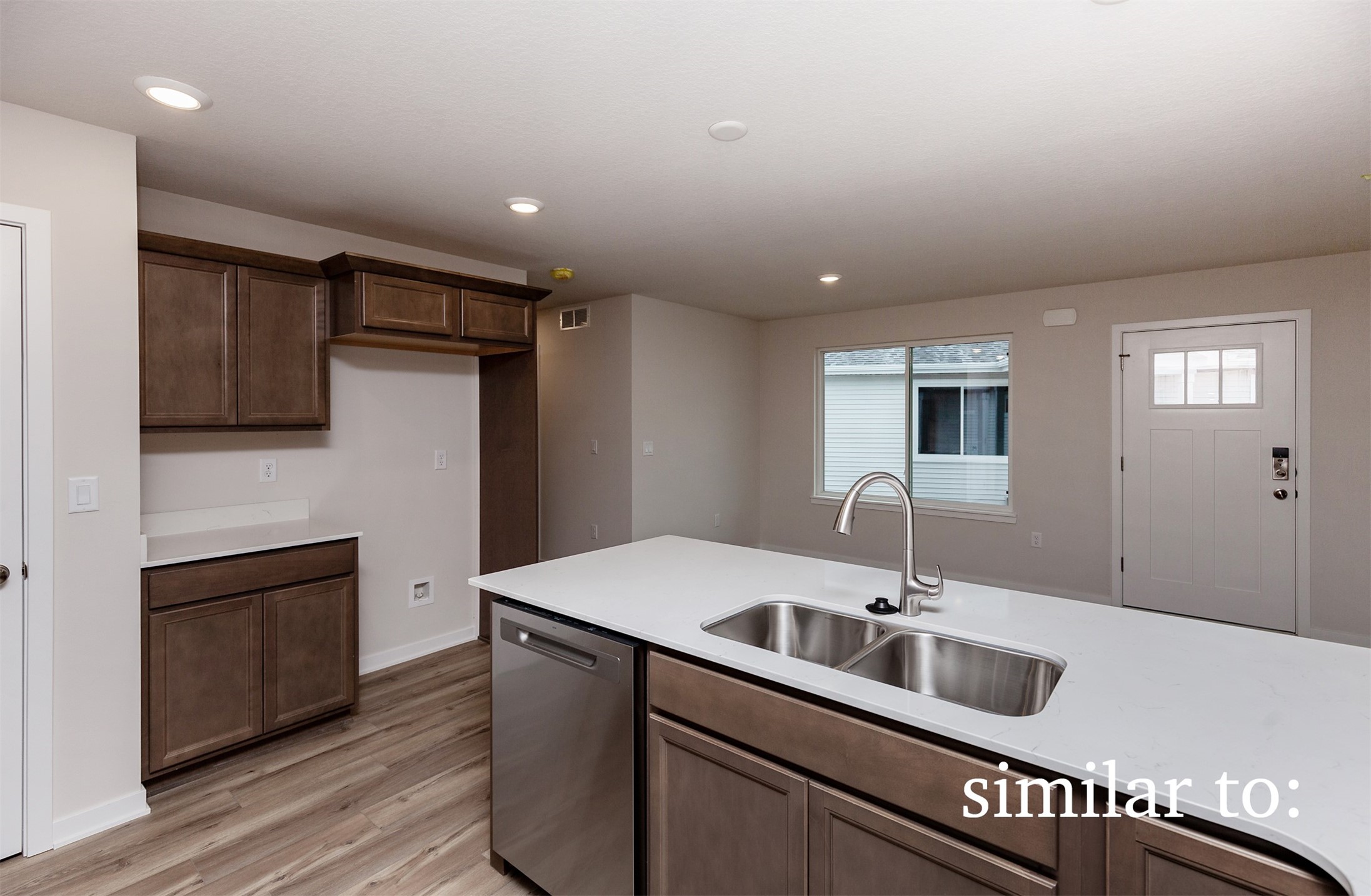 1534 Foxtail Drive Se Property Photo 15